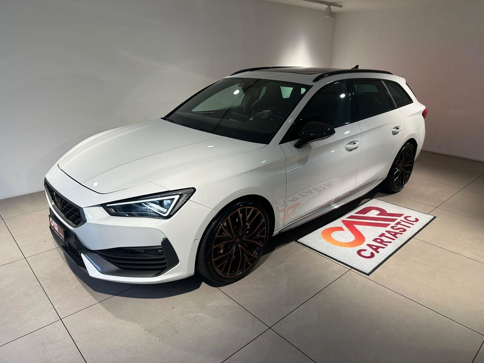 CUPRA Leon ST 2.0 TSI 370 VZ CUP 4Drive DSG