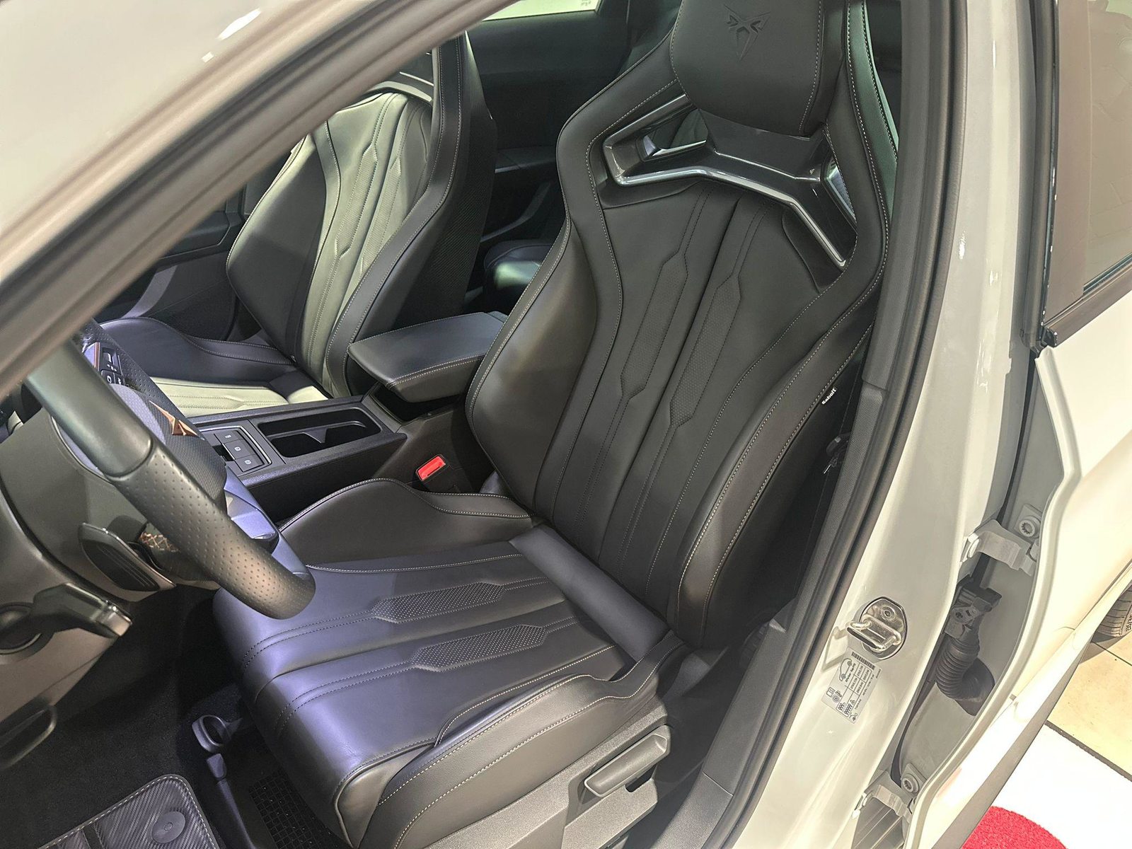 CUPRA Leon ST 2.0 TSI 370 VZ CUP 4Drive DSG, Benzin, Occasion / Gebraucht, Automatik - 6
