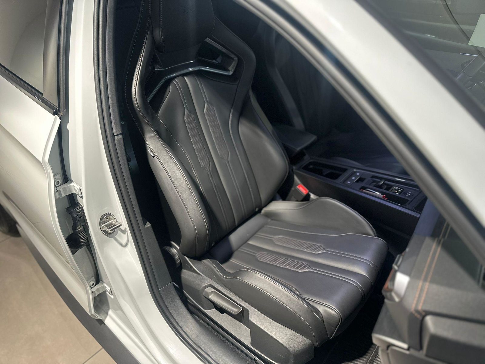 CUPRA Leon ST 2.0 TSI 370 VZ CUP 4Drive DSG, Benzin, Occasion / Gebraucht, Automatik - 7
