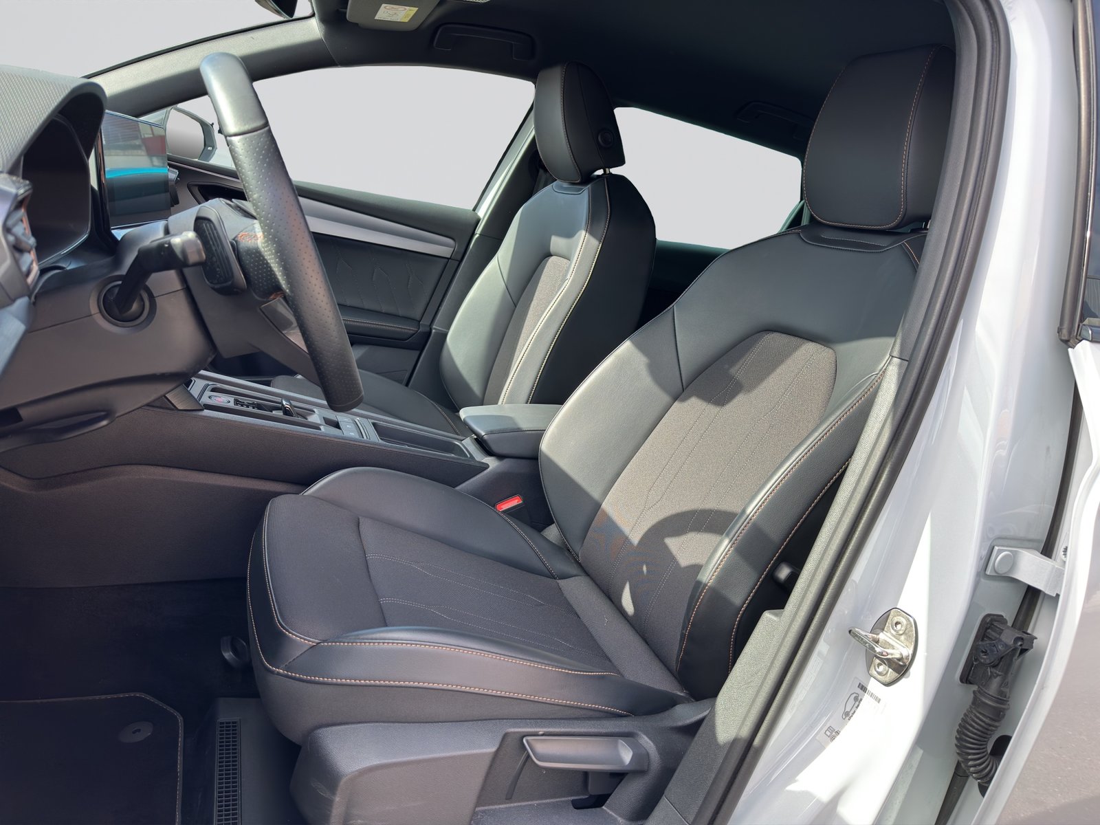 CUPRA Leon ST 1.5 eTSI, Hybride Léger Essence/Électricité, Occasion / Utilisé, Automatique - 6