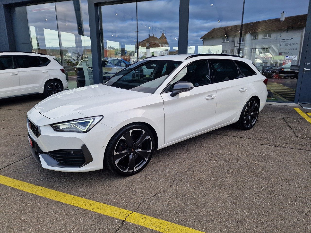 CUPRA LEON SPORTSTOURER 4DRIVE, Essence, Occasion / Utilisé, Automatique - 2