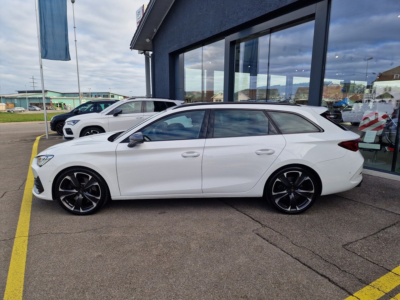 CUPRA LEON SPORTSTOURER 4DRIVE, Essence, Occasion / Utilisé, Automatique - 3