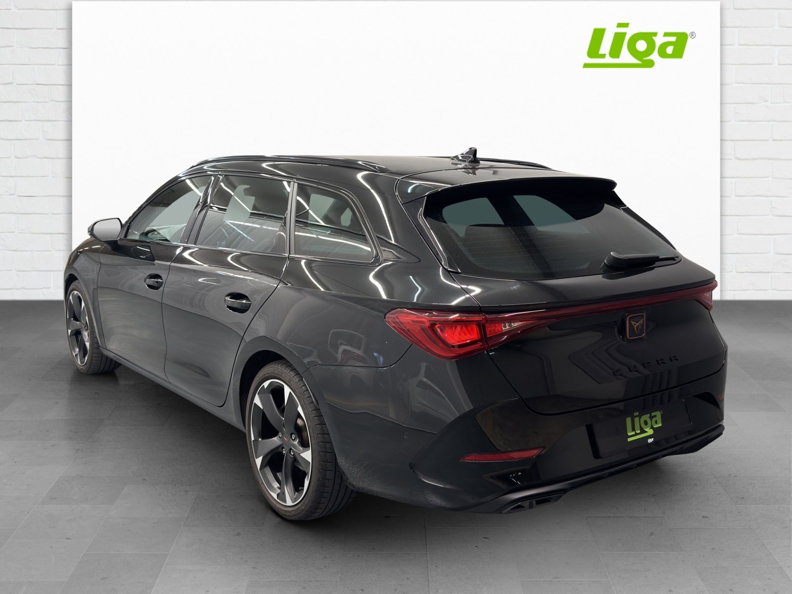 CUPRA Leon ST 1.5 eTSI DSG, Mild-Hybrid Petrol/Electric, Second hand / Used, Automatic - 4
