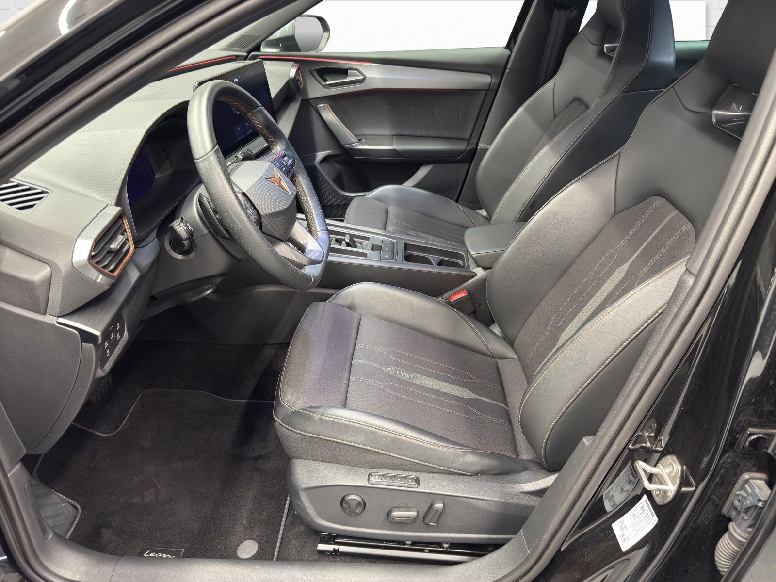 CUPRA Leon ST 1.5 eTSI DSG, Mild-Hybrid Petrol/Electric, Second hand / Used, Automatic - 7
