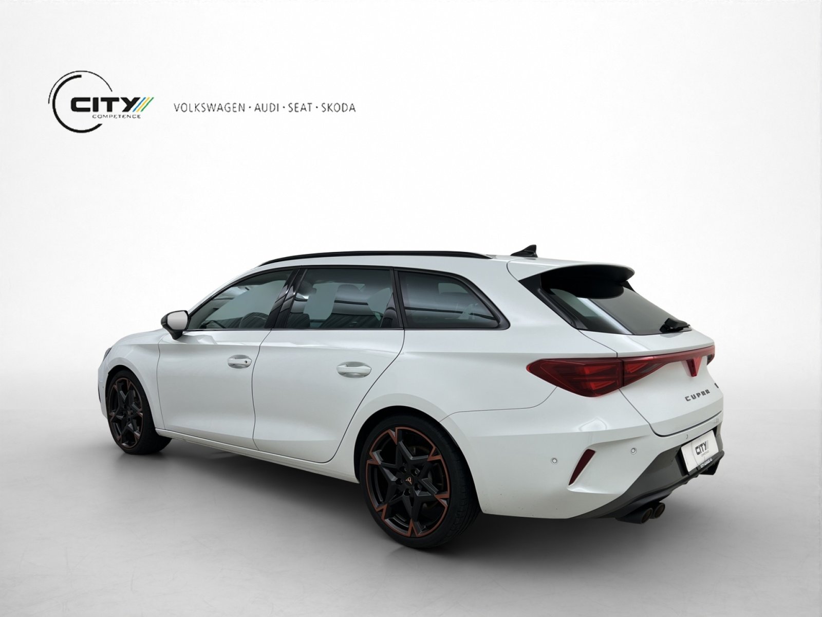 CUPRA Leon ST 2.0 TSI 333PS VZ 4Drive, Petrol, Second hand / Used, Automatic - 2