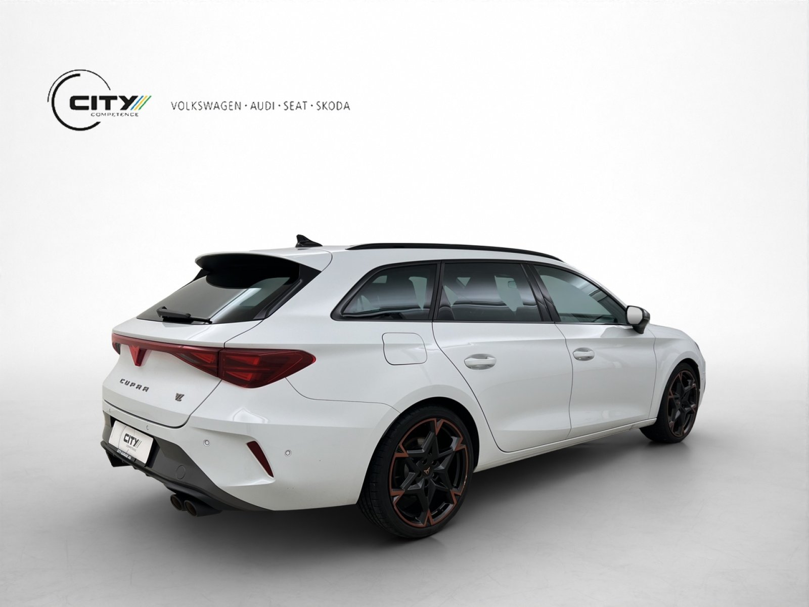 CUPRA Leon ST 2.0 TSI 333PS VZ 4Drive, Petrol, Second hand / Used, Automatic - 3