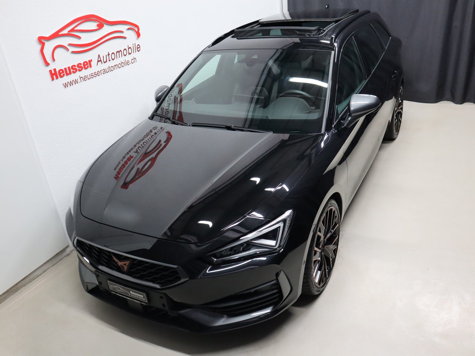 CUPRA LEON ST 2.0 TSI VZ DSG 4Drive - Panorama - Navi - Lede, Essence, Occasion / Utilisé, Automatique - 3