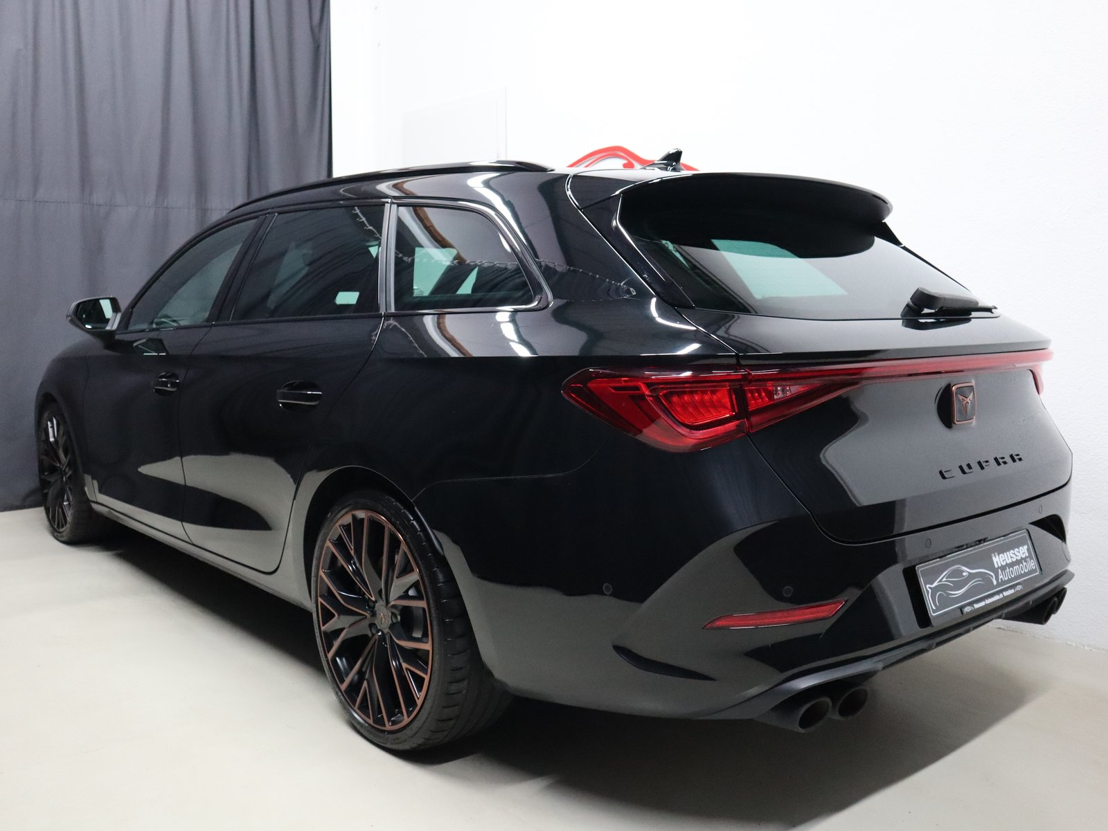 CUPRA LEON ST 2.0 TSI VZ DSG 4Drive - Panorama - Navi - Lede, Essence, Occasion / Utilisé, Automatique - 5