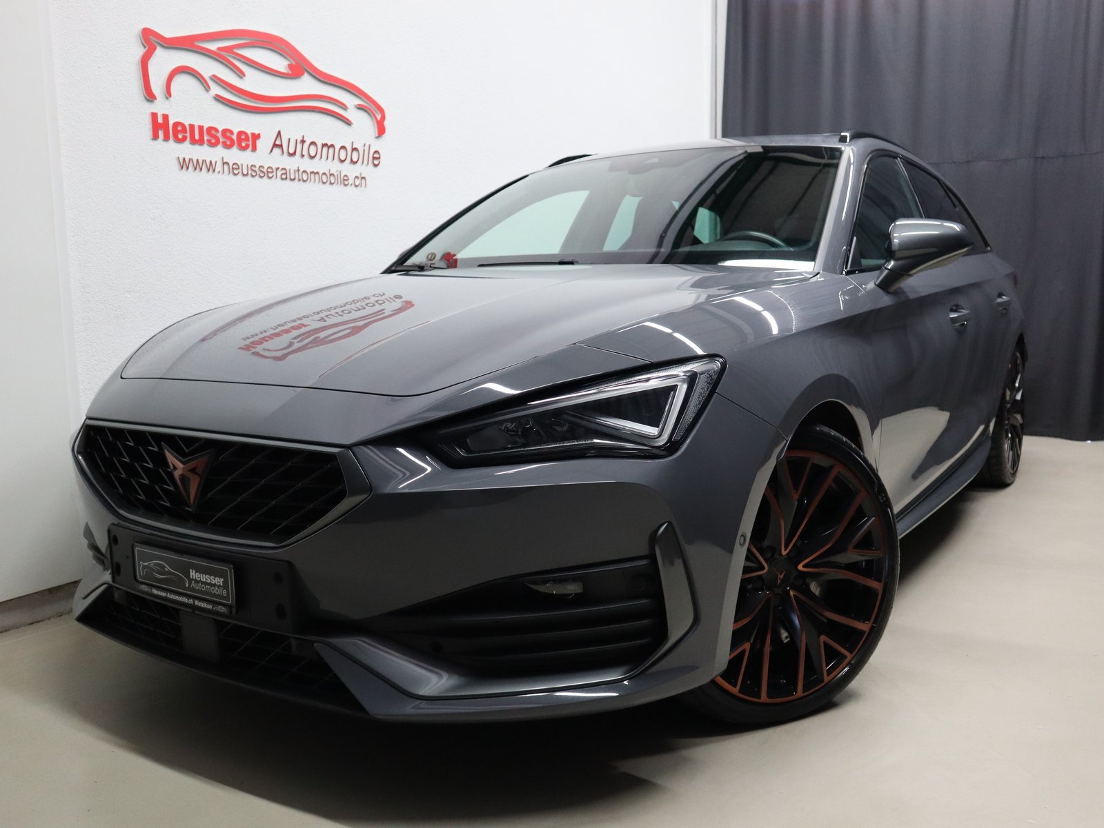 CUPRA LEON ST 2.0 TSI VZ DSG 4Drive - Panorama - Navi - BREM