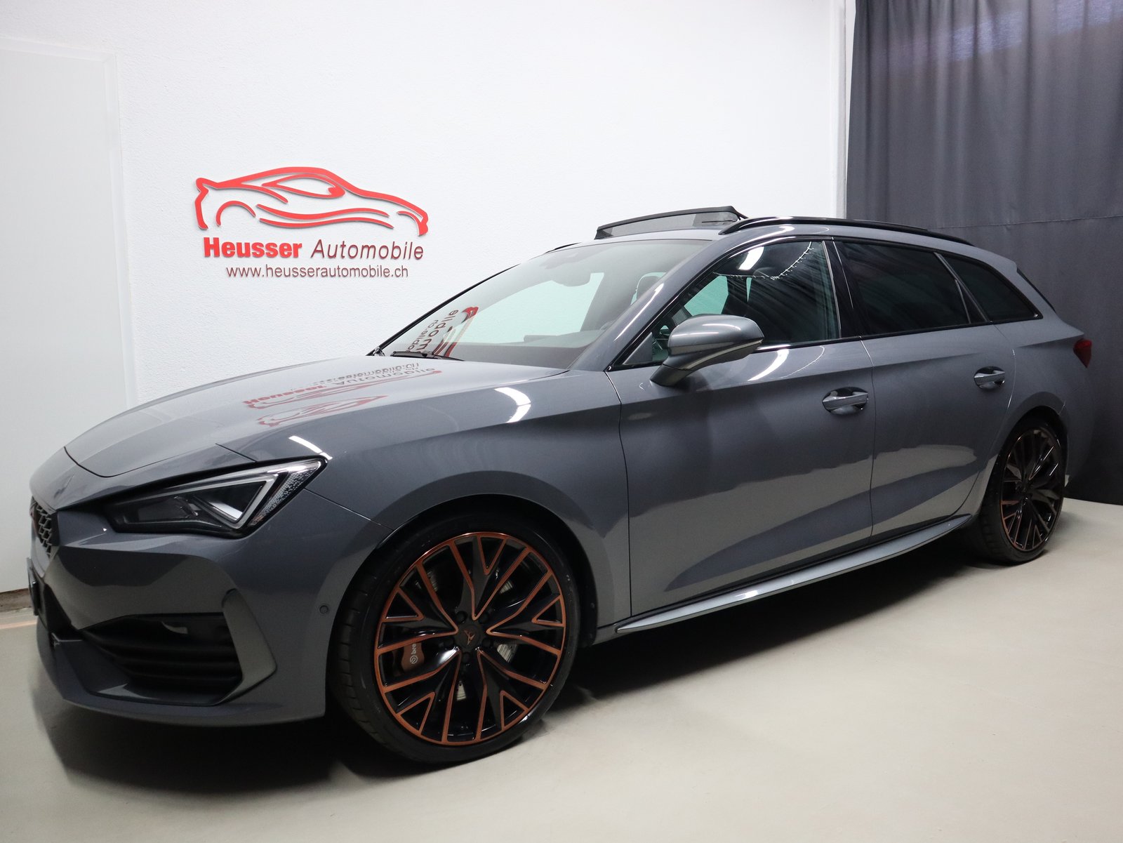 CUPRA LEON ST 2.0 TSI VZ DSG 4Drive - Panorama - Navi - BREM, Essence, Occasion / Utilisé, Automatique - 2