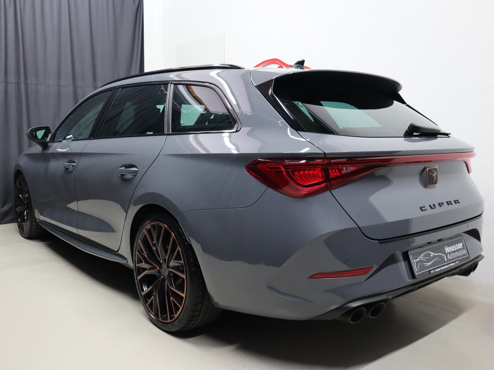 CUPRA LEON ST 2.0 TSI VZ DSG 4Drive - Panorama - Navi - BREM, Essence, Occasion / Utilisé, Automatique - 5