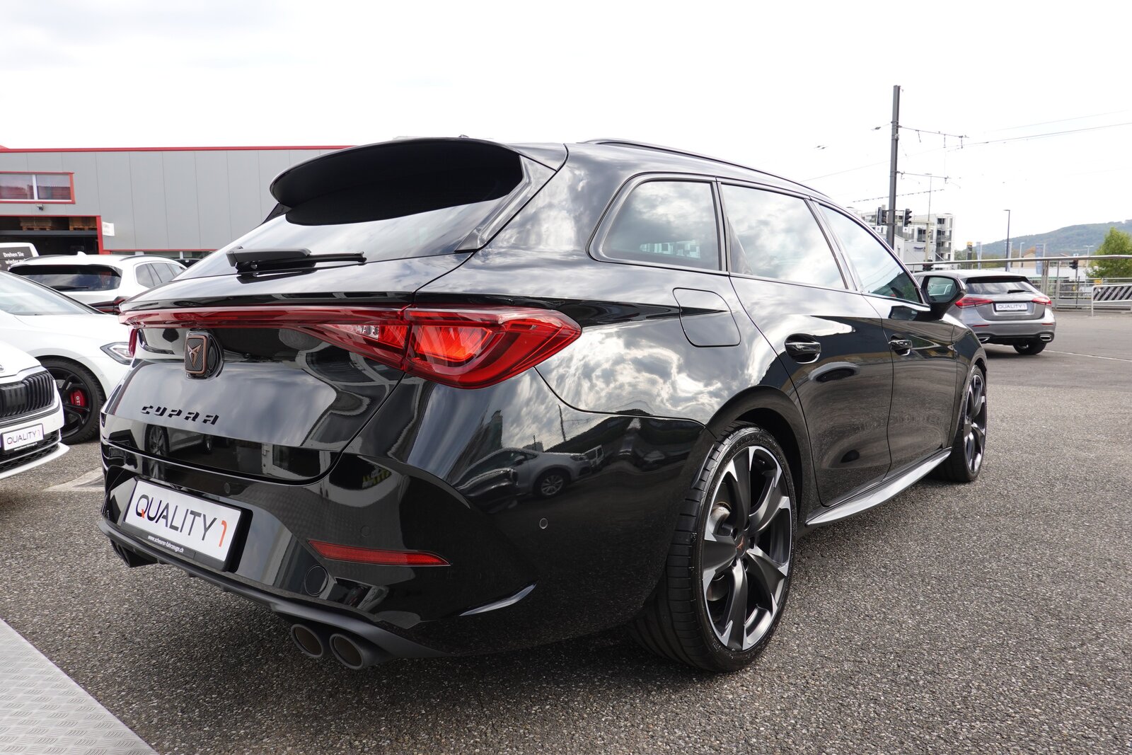 CUPRA LEON ST 2.0 TSI VZ DSG 4-DRIVE - 310 PS, Benzin, Occasion / Gebraucht, Automatik - 4