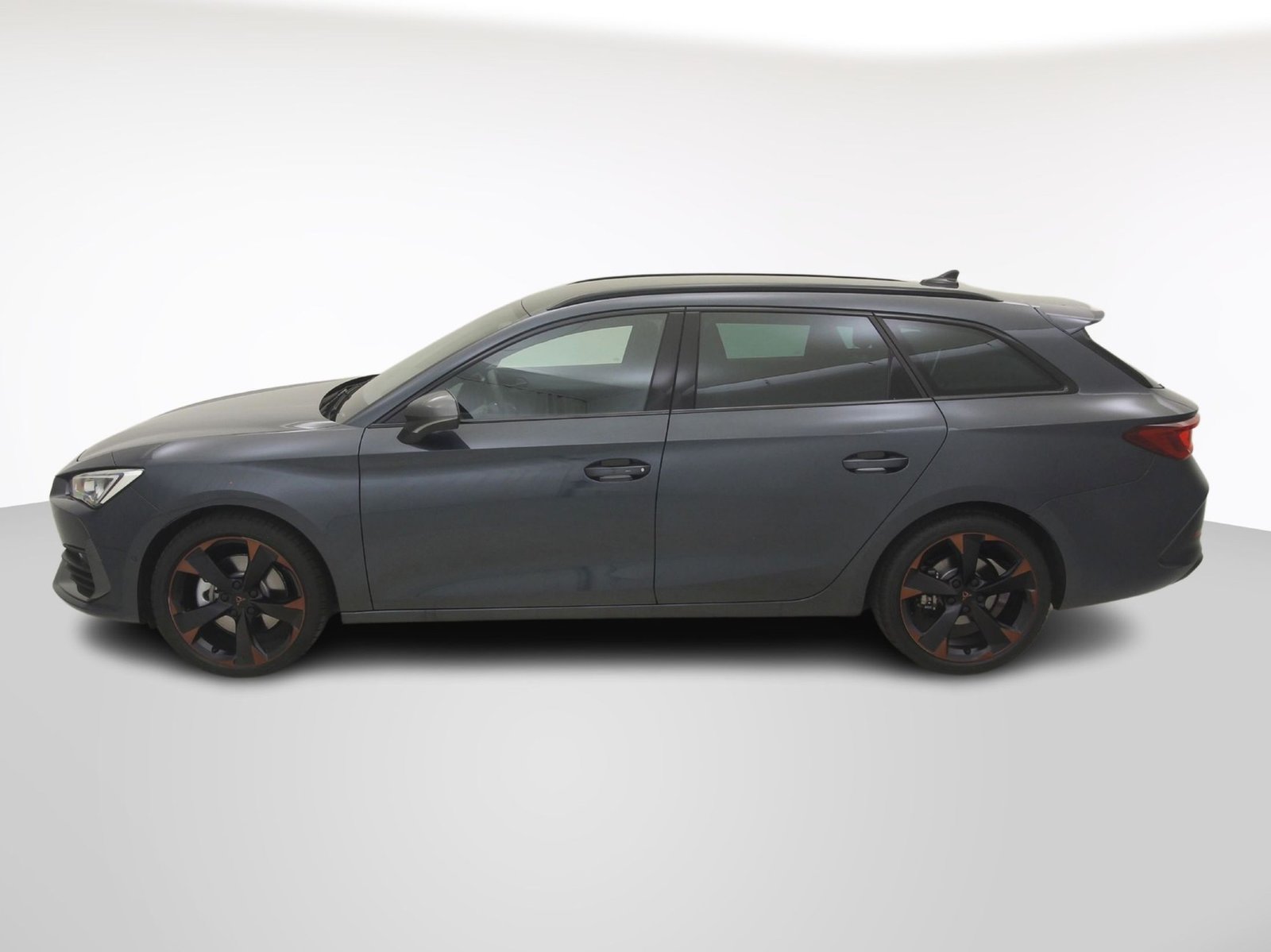 CUPRA Leon ST 1.5 eTSI ACT DSG, Petrol, Ex-demonstrator, Automatic - 3