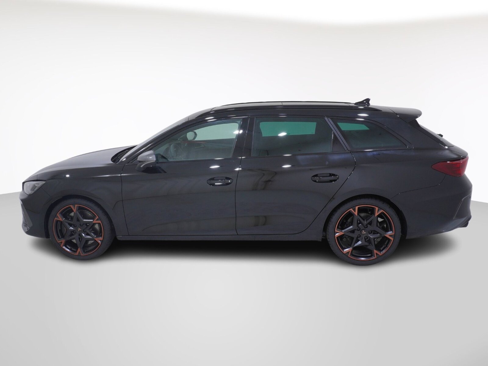 CUPRA Leon ST 2.0 TSI VZ 4Drive DSG, Benzin, Vorführwagen, Automatik - 2