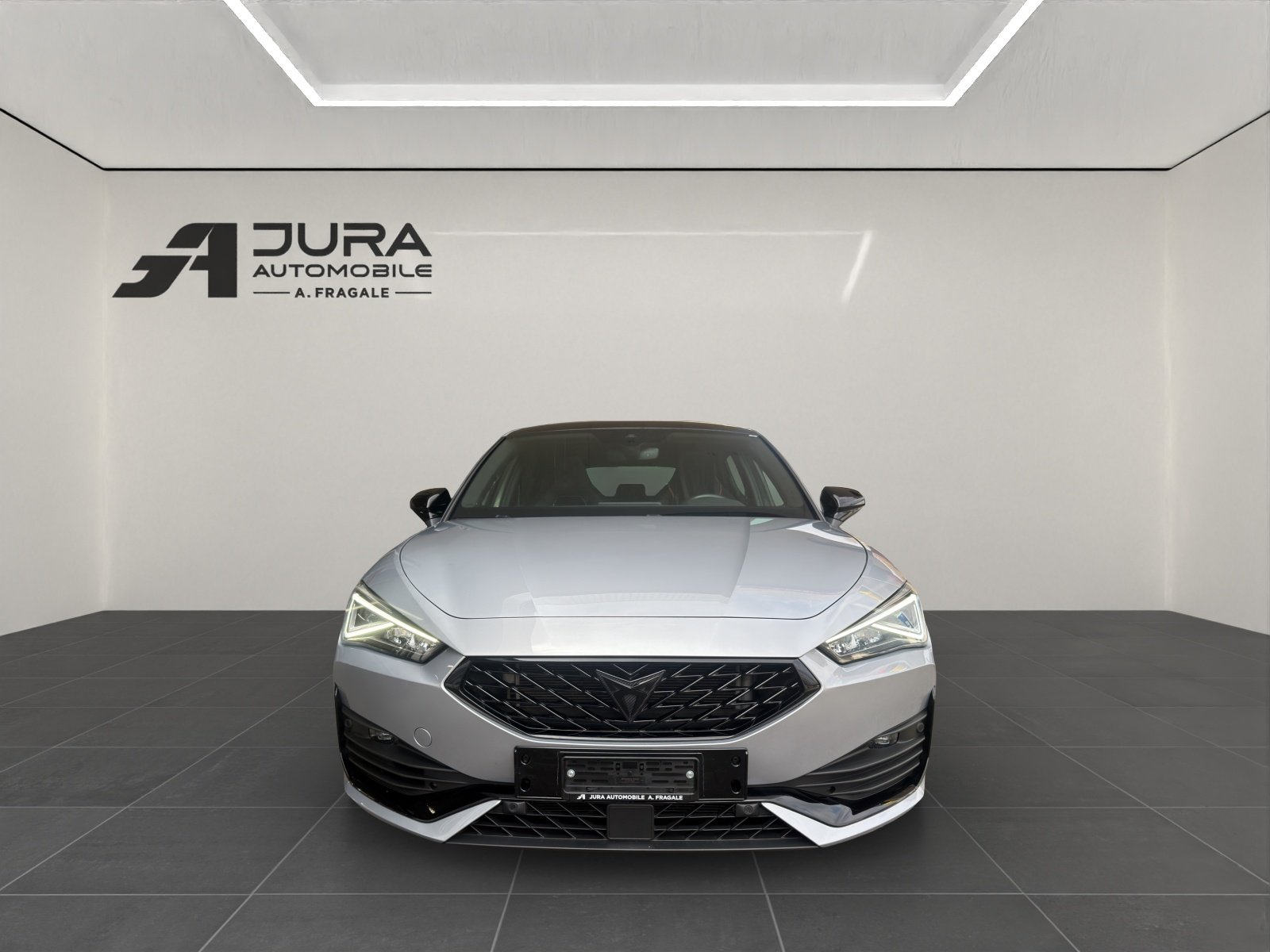 CUPRA Leon 2.0 TSI 300 VZ DSG, Benzin, Occasion / Gebraucht, Automatik - 3