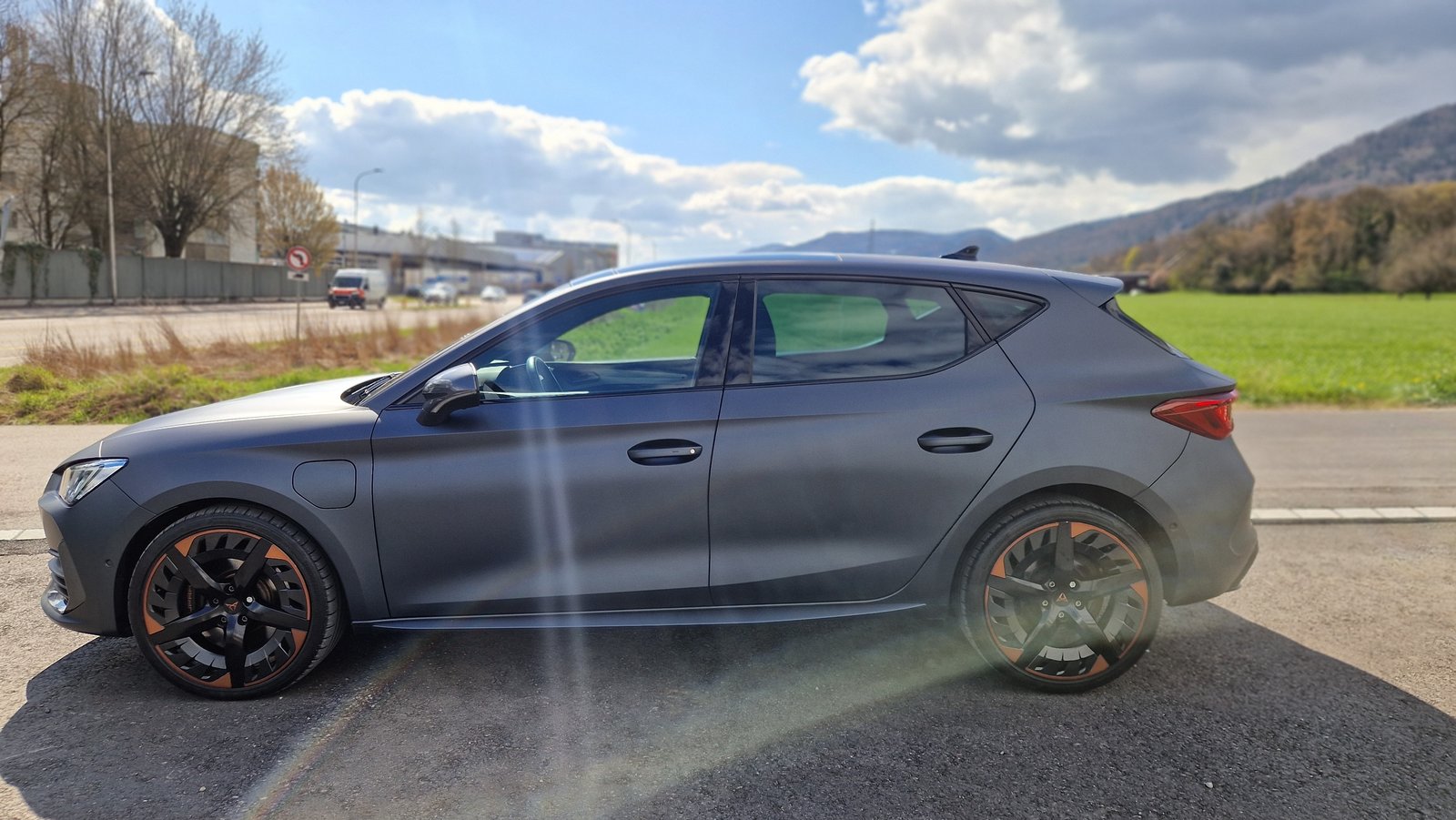 CUPRA LEON 1.4 e-HYBRID pHEV DSG, Hybride Rechargeable Essence/Électricité, Occasion / Utilisé, Automatique - 2