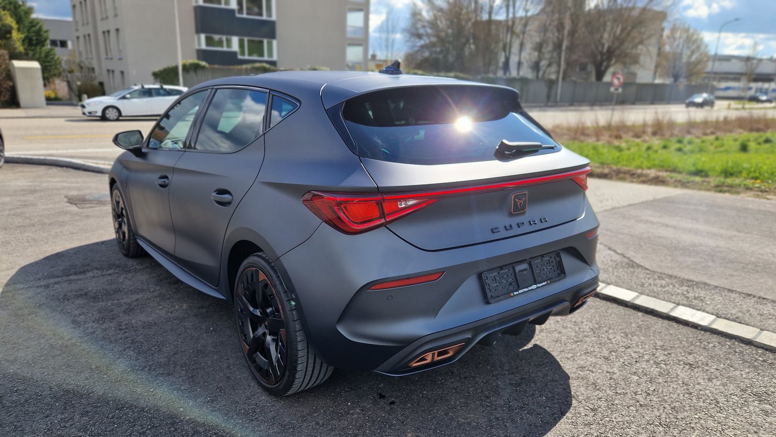 CUPRA LEON 1.4 e-HYBRID pHEV DSG, Hybride Rechargeable Essence/Électricité, Occasion / Utilisé, Automatique - 3