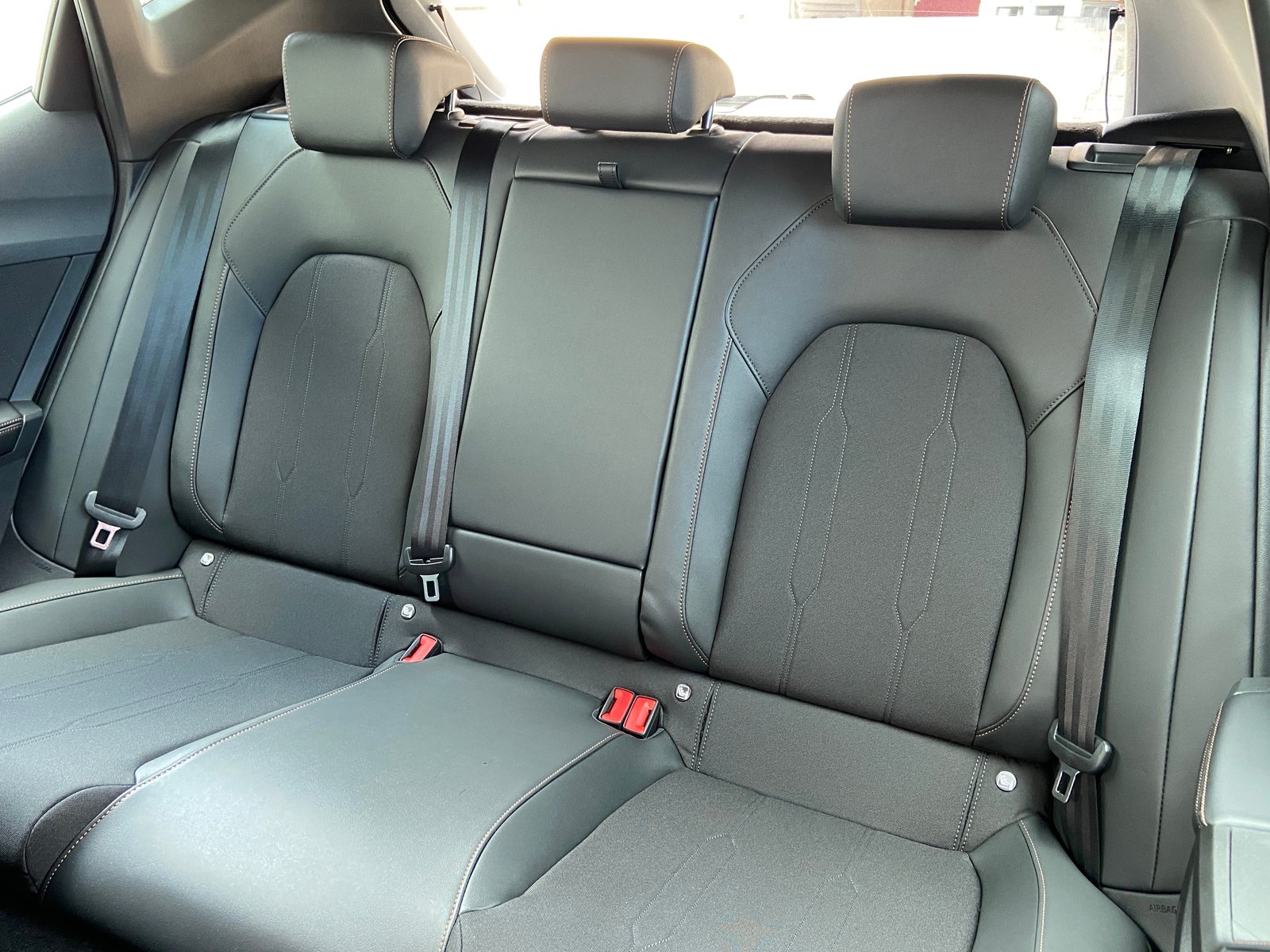 CUPRA LEON 1.5 TSI DSG, Mild-Hybrid Benzin/Elektro, Occasion / Gebraucht, Automatik - 7