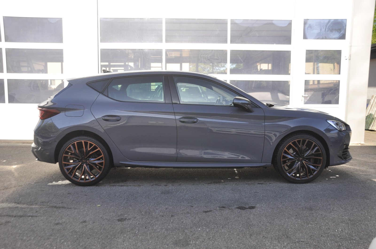 CUPRA LEON 1.4 e-HYBRID pHEV DSG, Hybride Rechargeable Essence/Électricité, Occasion / Utilisé, Automatique - 2