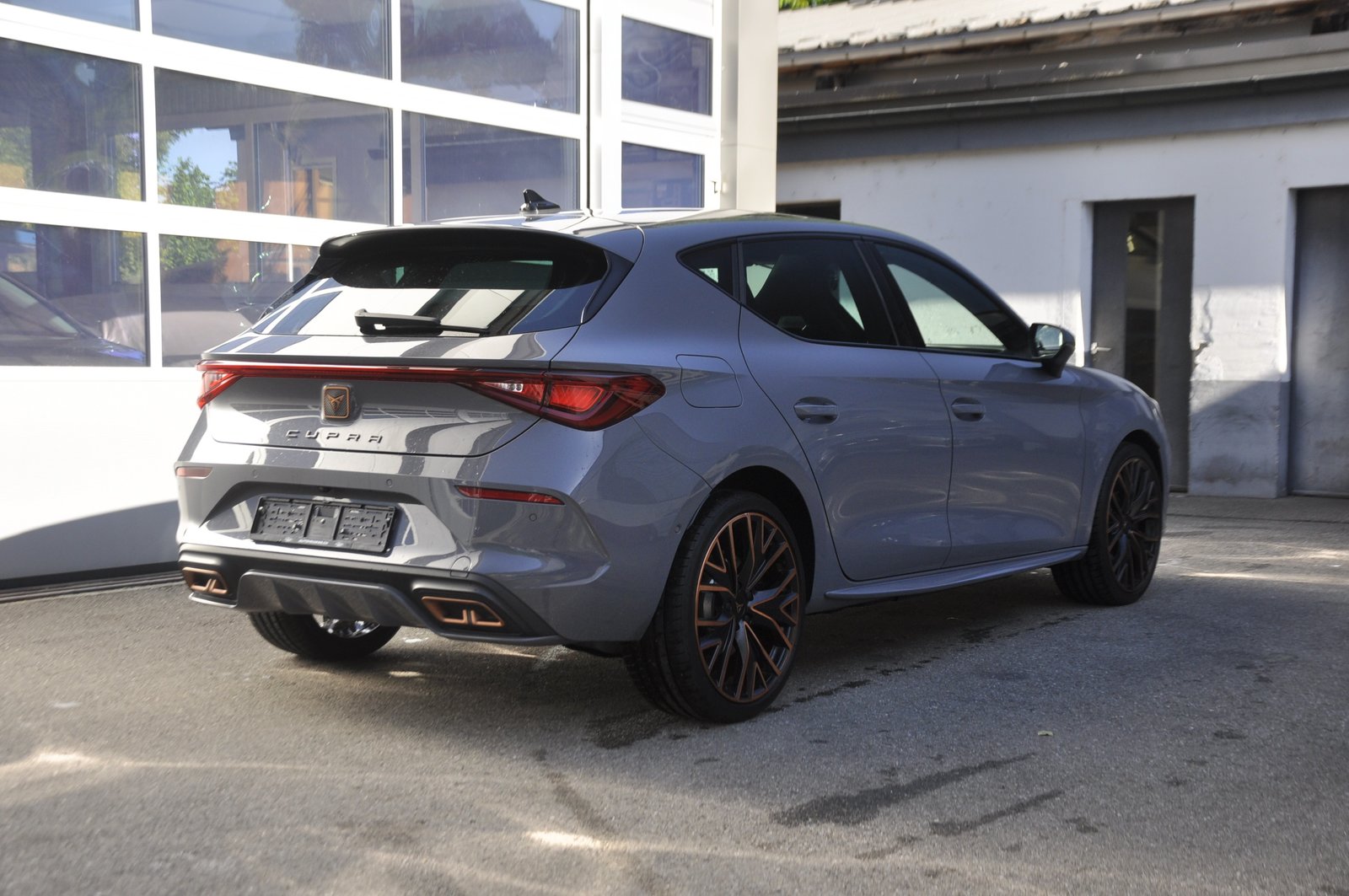 CUPRA LEON 1.4 e-HYBRID pHEV DSG, Hybride Rechargeable Essence/Électricité, Occasion / Utilisé, Automatique - 3