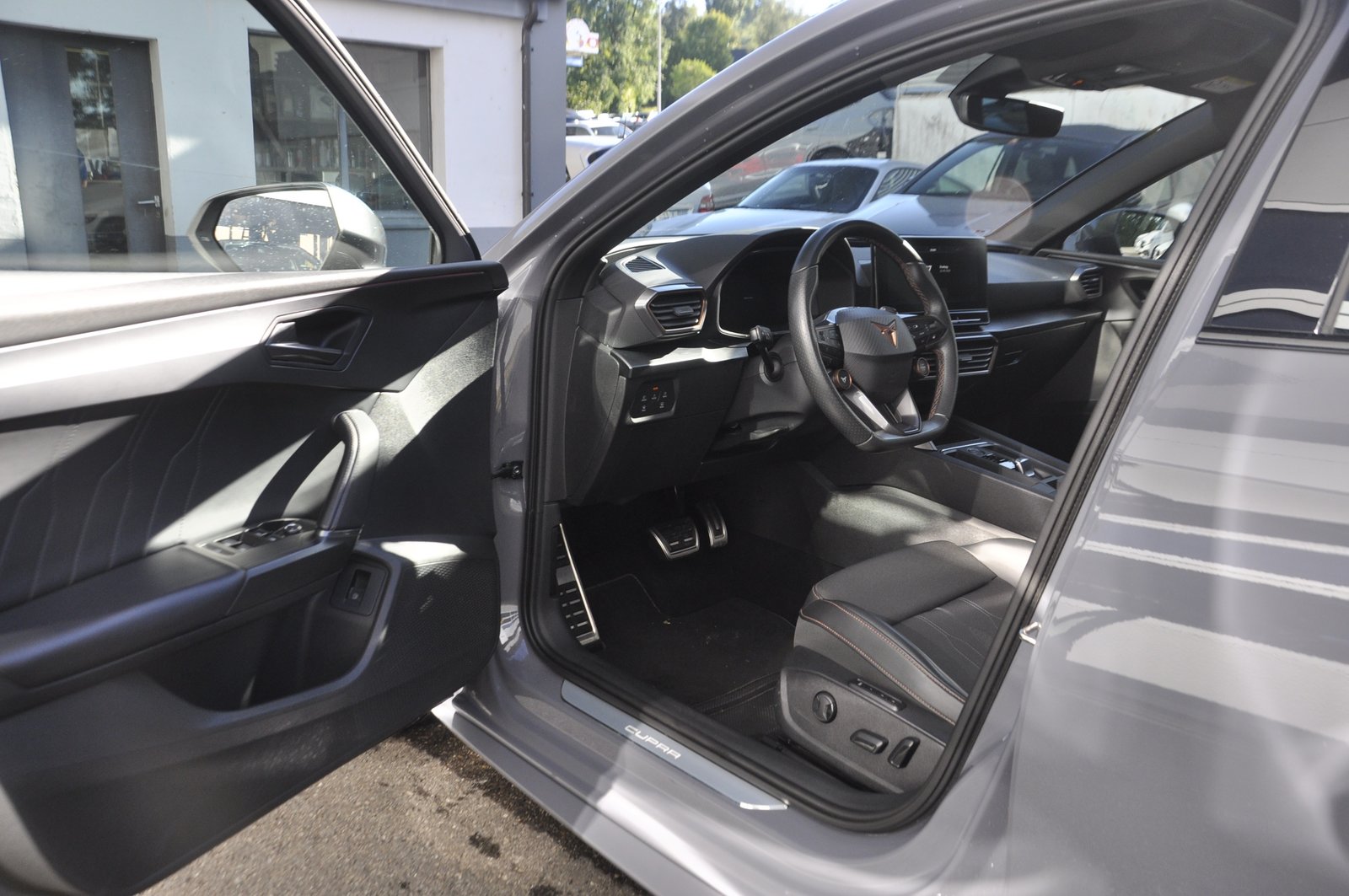 CUPRA LEON 1.4 e-HYBRID pHEV DSG, Hybride Rechargeable Essence/Électricité, Occasion / Utilisé, Automatique - 4