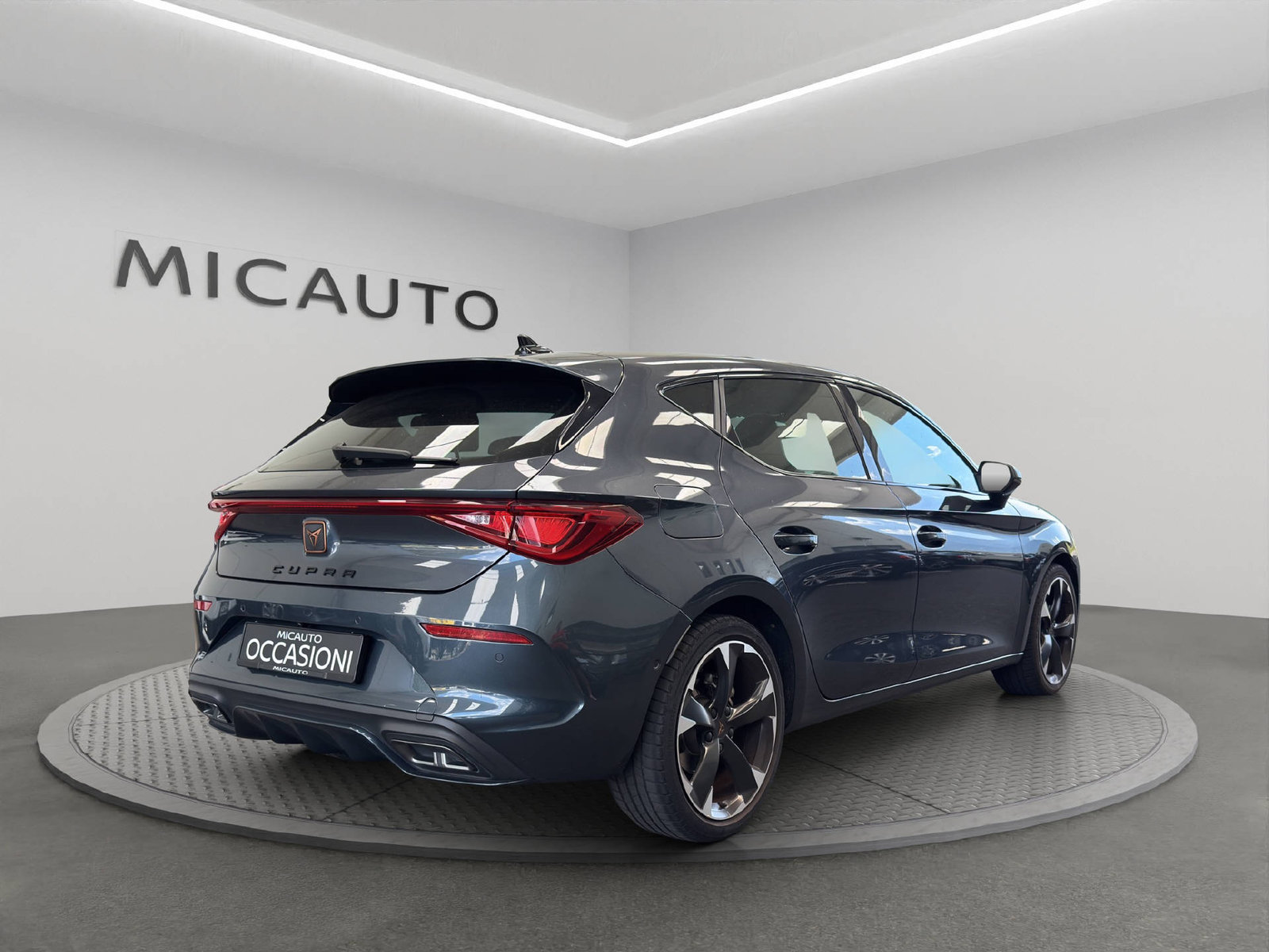 CUPRA Leon 1.5 eTSI DSG, Hybride Léger Essence/Électricité, Occasion / Utilisé, Automatique - 2