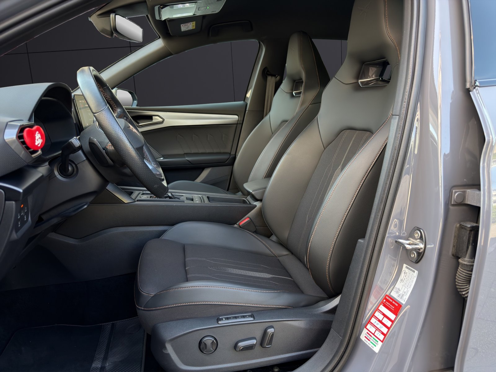 CUPRA LEON VZ 2.0 TSI DSG, Essence, Occasion / Utilisé, Automatique - 7