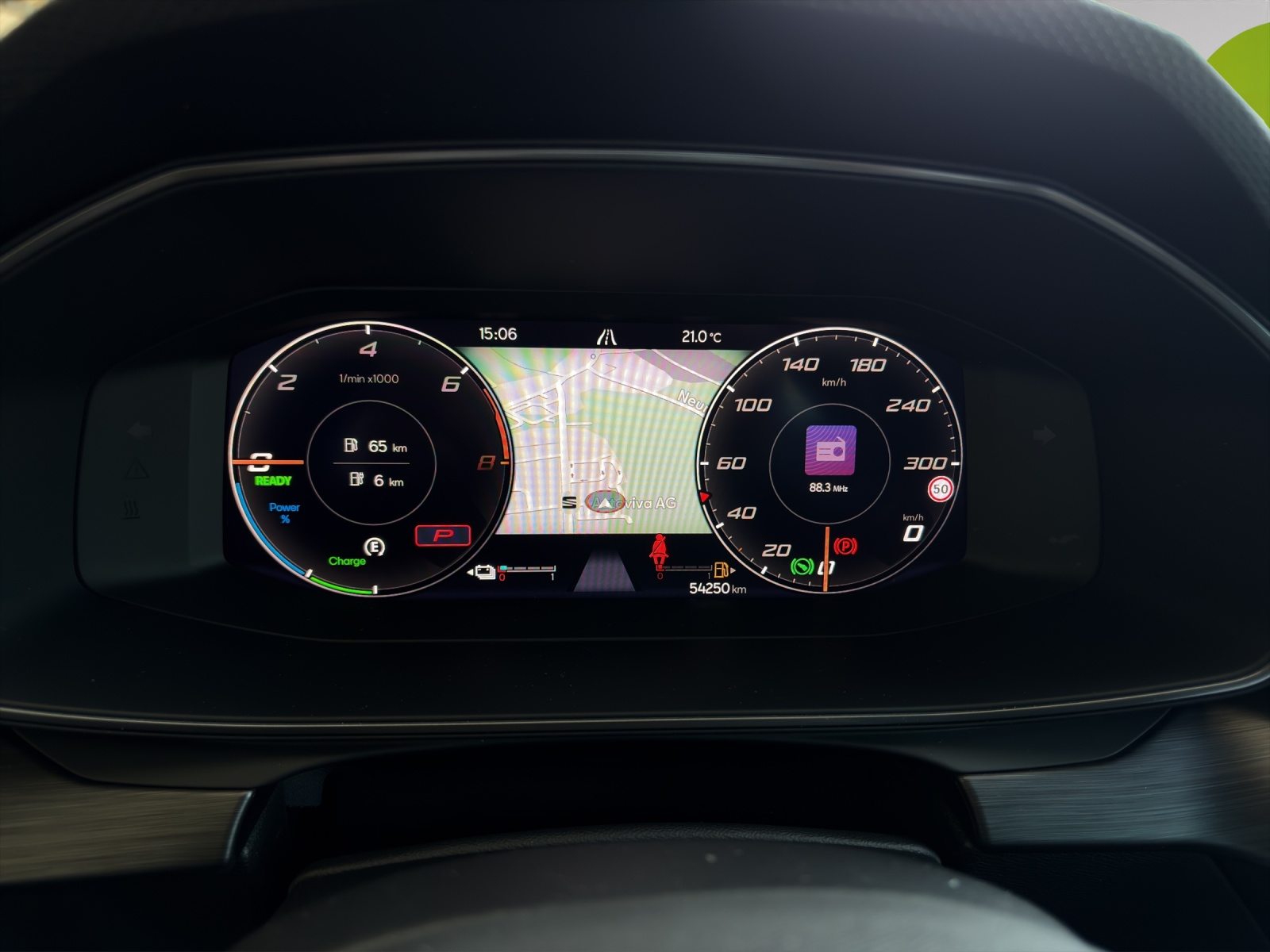 CUPRA LEON e-HYBRID, Full-Hybrid Petrol/Electric, Second hand / Used, Automatic - 7