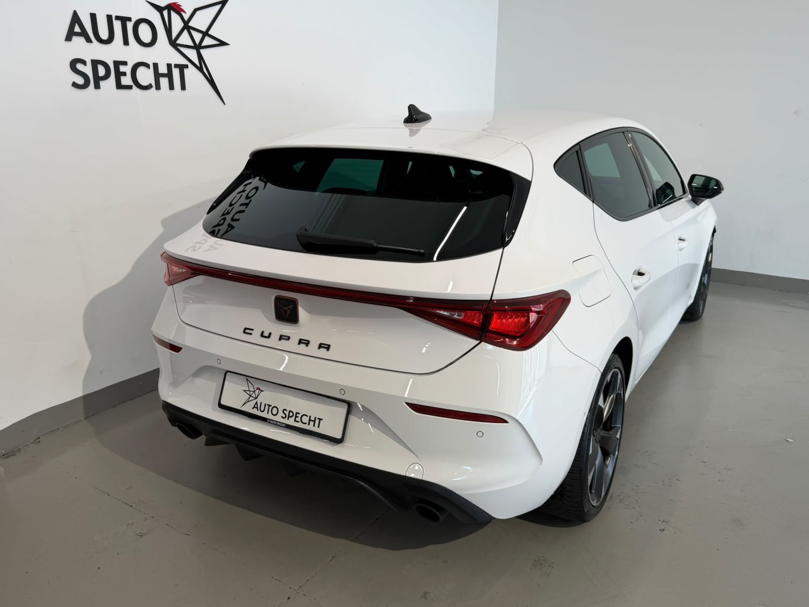 CUPRA LEON VZ 2.0 TSI DSG, Benzin, Occasion / Gebraucht, Automatik - 4
