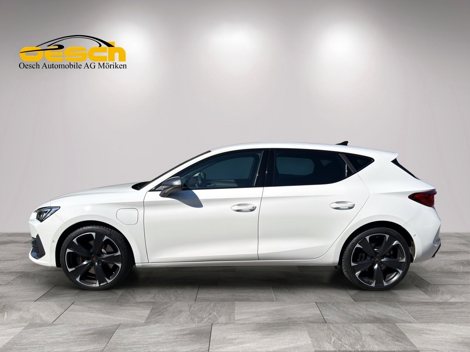 CUPRA Leon 1.4 eHybrid DSG 245PS, Plug-in-Hybrid Benzin/Elektro, Occasion / Gebraucht, Automatik - 2
