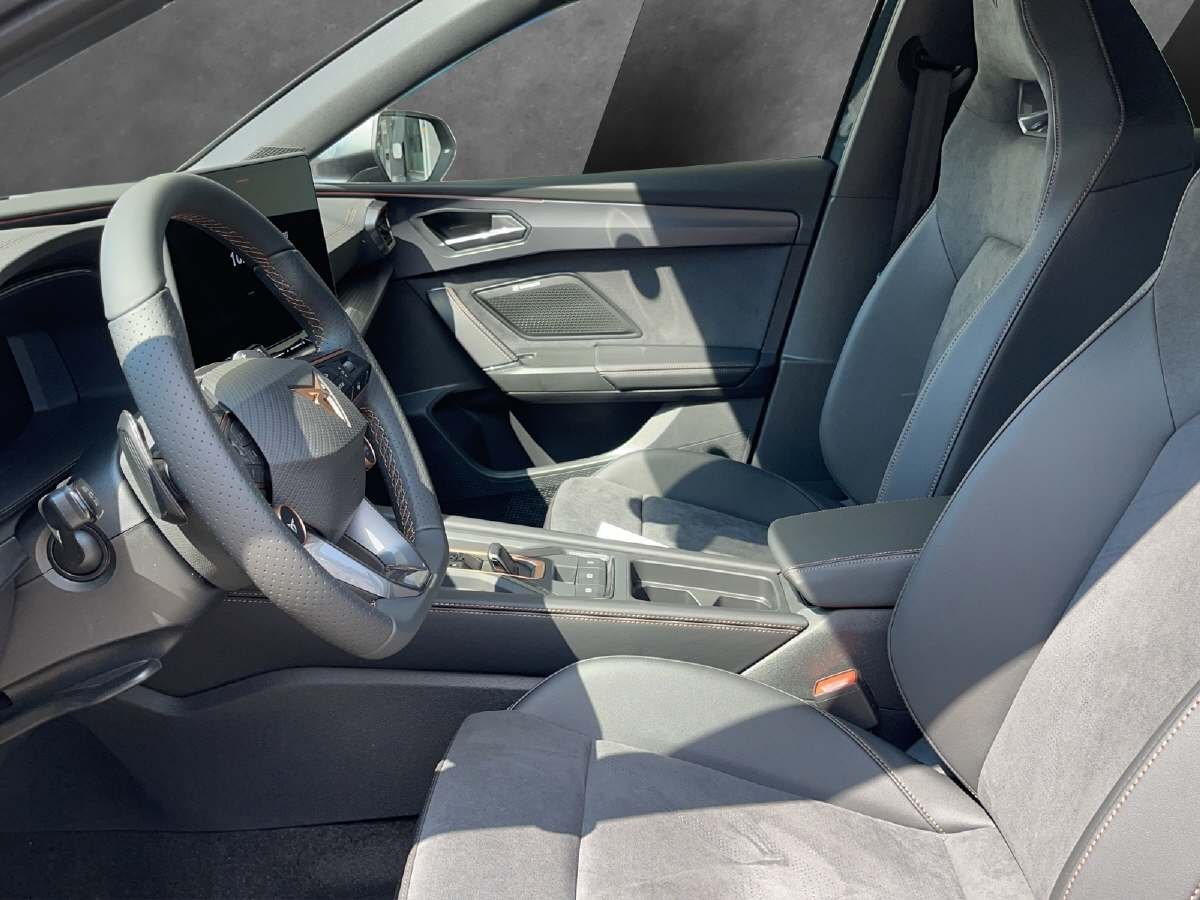 CUPRA Leon 1.5 eTSI DSG, Hybride Léger Essence/Électricité, Voiture de démonstration, Automatique - 5