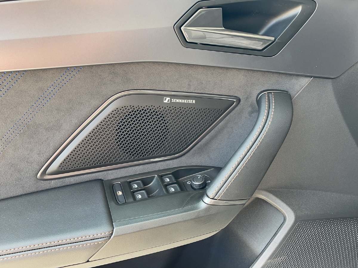 CUPRA Leon 1.5 eTSI DSG, Hybride Léger Essence/Électricité, Voiture de démonstration, Automatique - 6