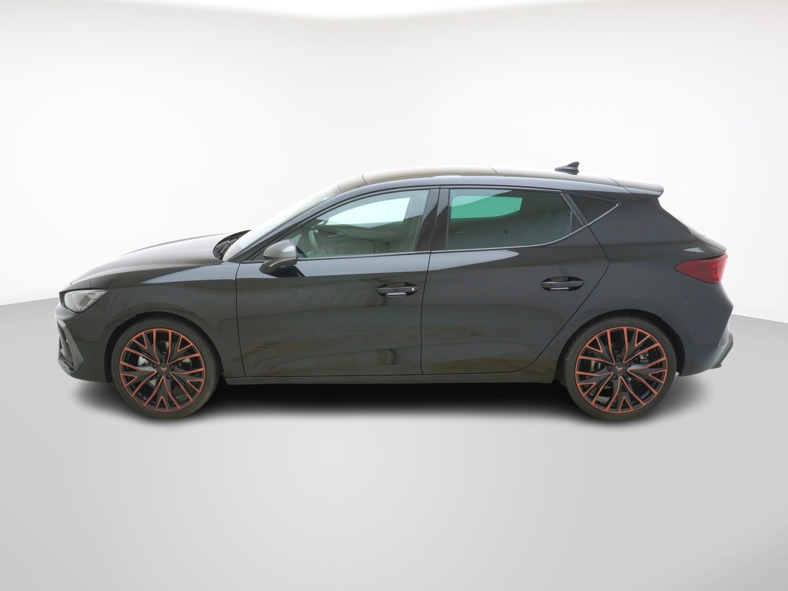 CUPRA Leon 1.5 eTSI DSG, Essence, Voiture de démonstration, Automatique - 2
