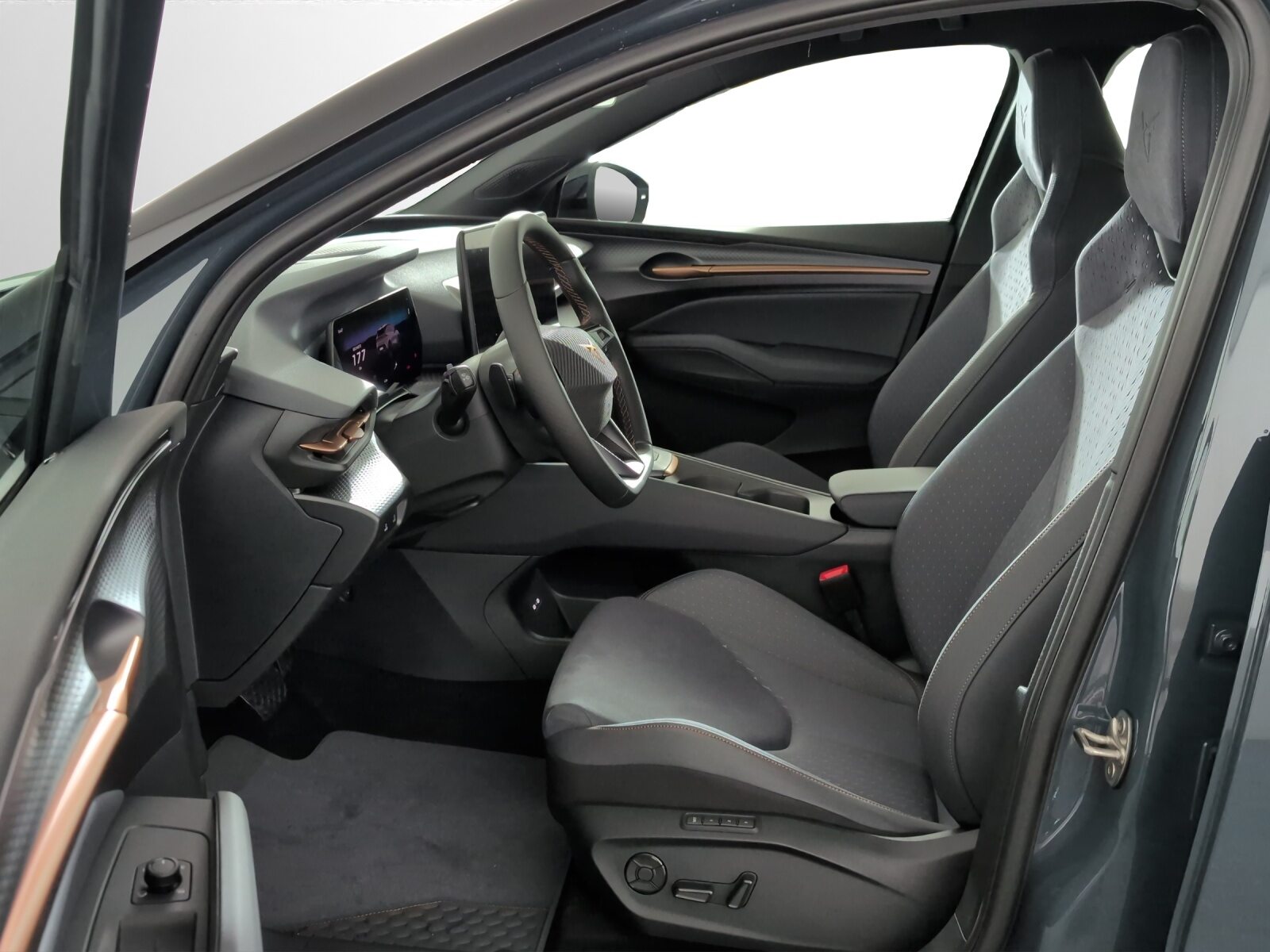 CUPRA RAVAL DYNAMIC 55 kWh 155kW, Electric, New car, Automatic - 6