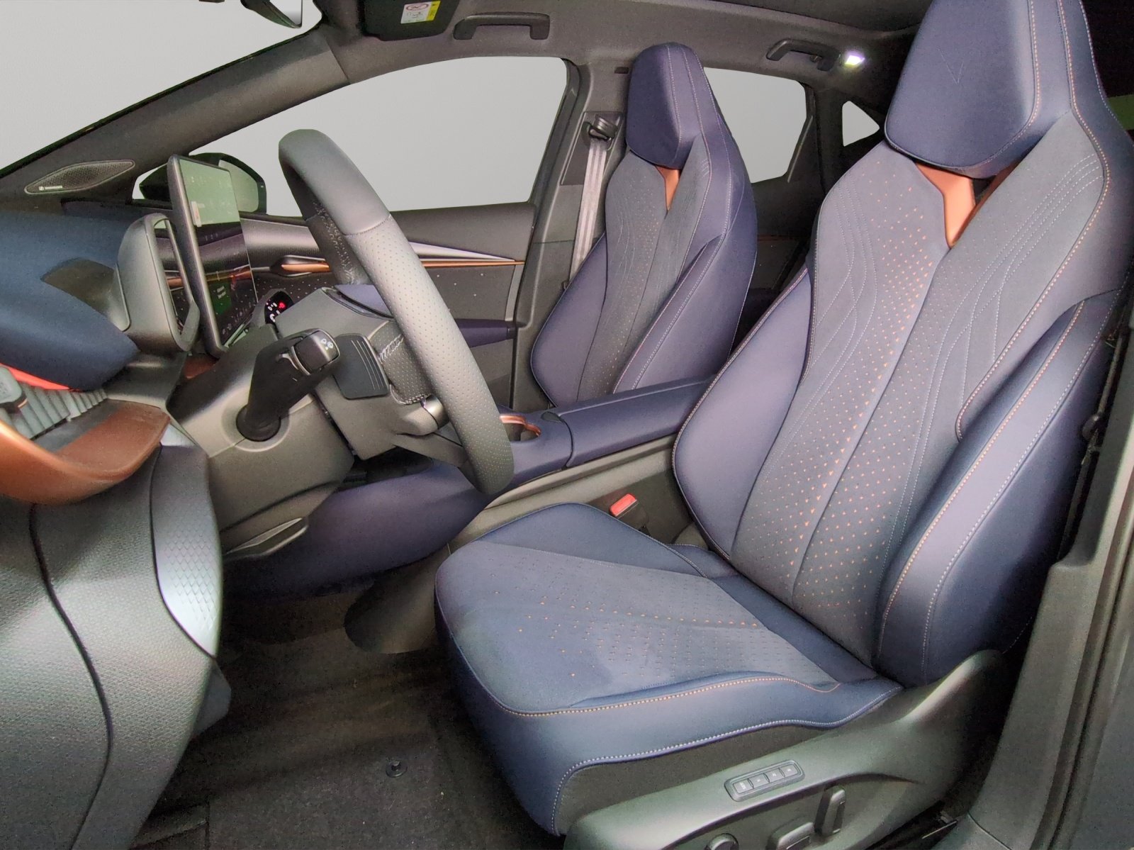 CUPRA Tavascan Type 9 77 kWh VZ Adrenaline, Elektro, Neuwagen, Automatik - 6