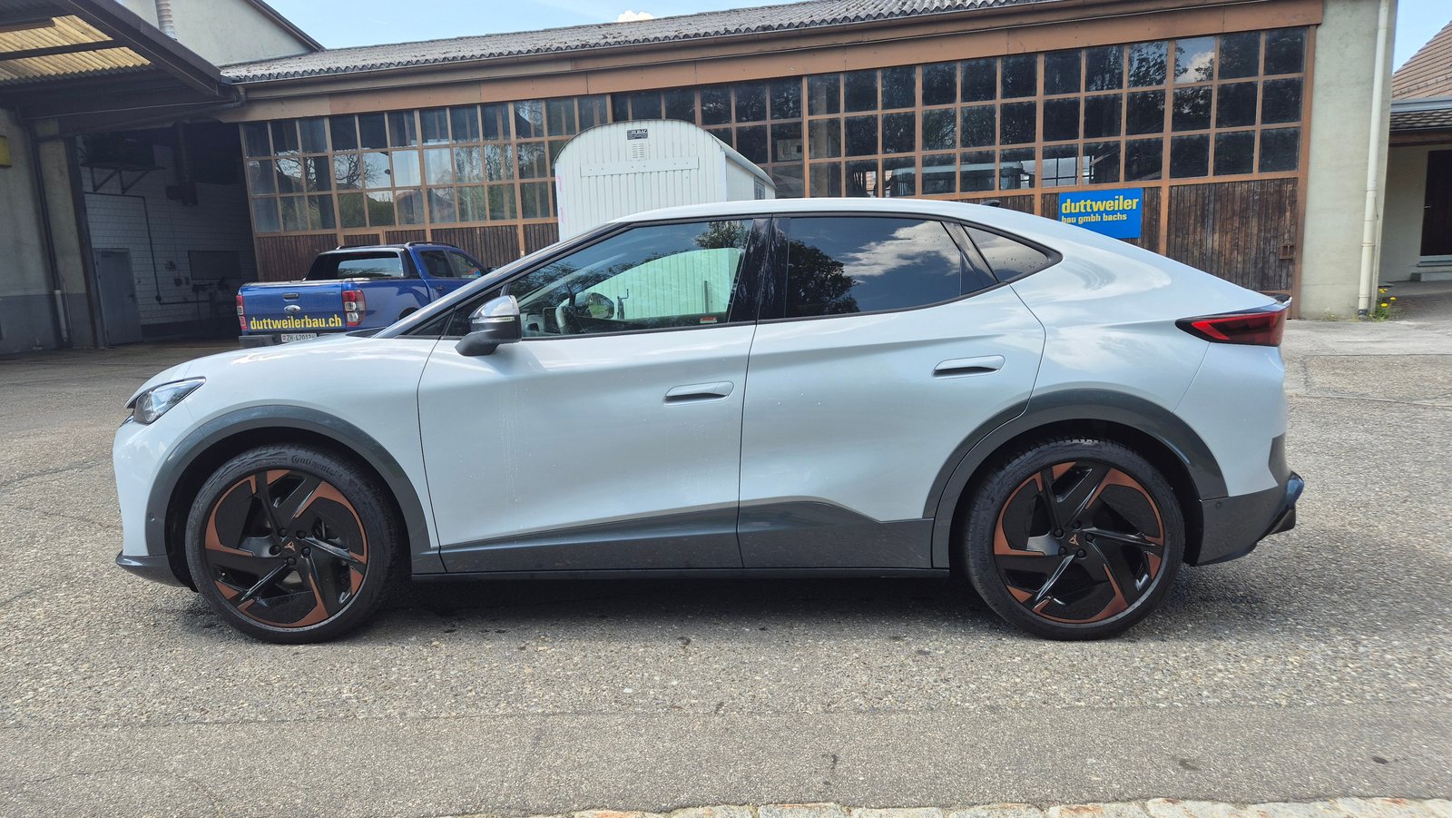 CUPRA Tavascan Type 9 77 kWh VZ Adrenaline, Electric, Second hand / Used, Automatic - 2