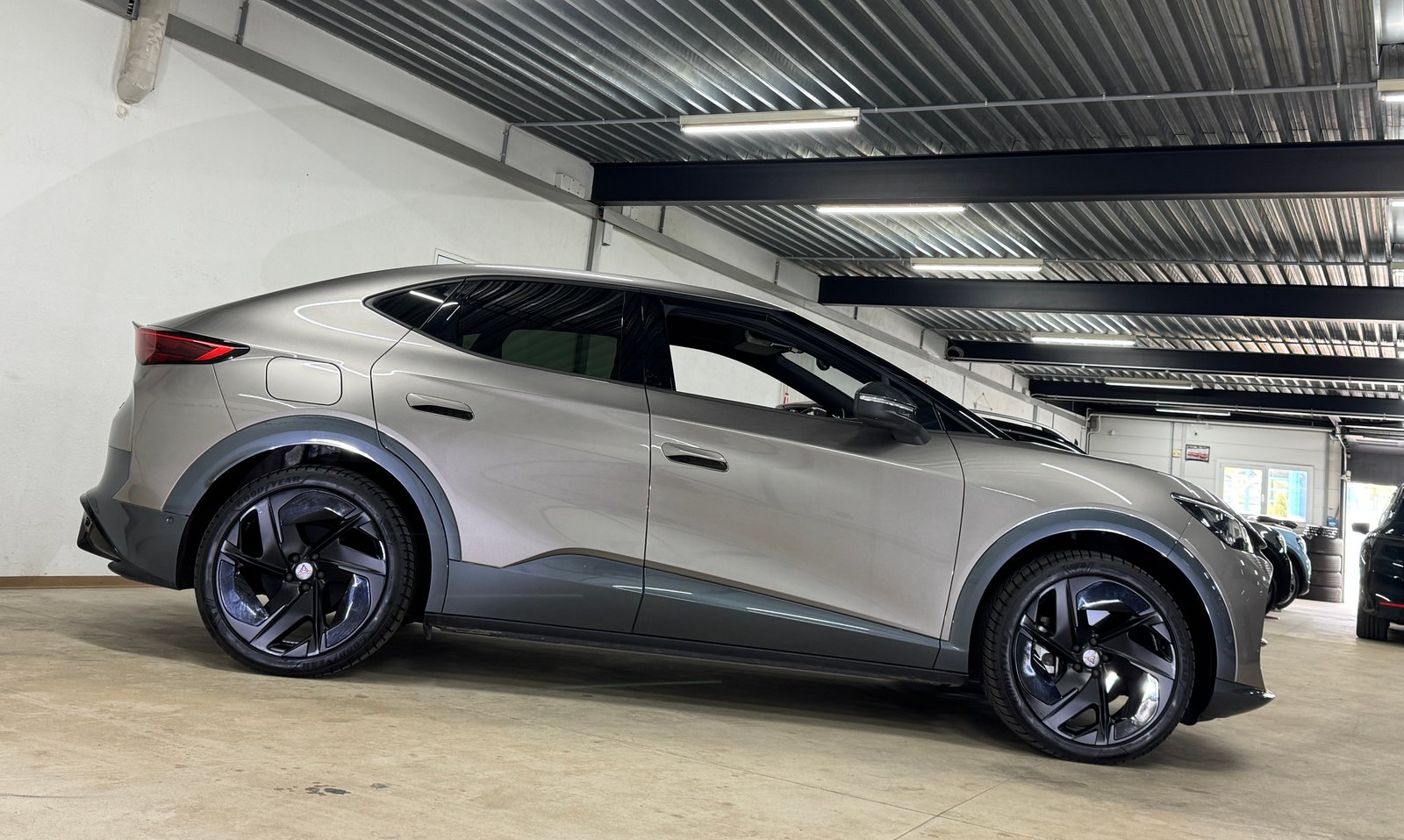 CUPRA Tavascan Type 9 77 kWh VZ Adrenaline 340 PS / Wärmepu, Elettrica, Occasioni / Usate, Automatico - 4