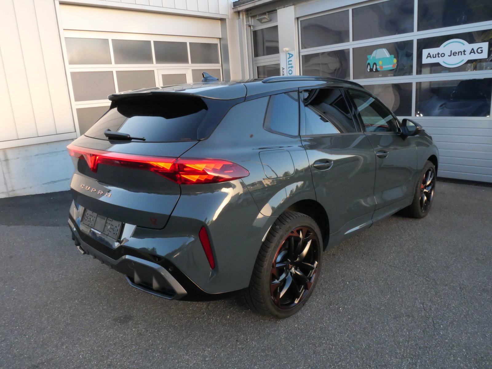 CUPRA Terramar 1.5 eHybrid DSG VZ *CH-Auslieferung, AHK schw, Plug-in-Hybrid Benzin/Elektro, Occasion / Gebraucht, Automatik - 4
