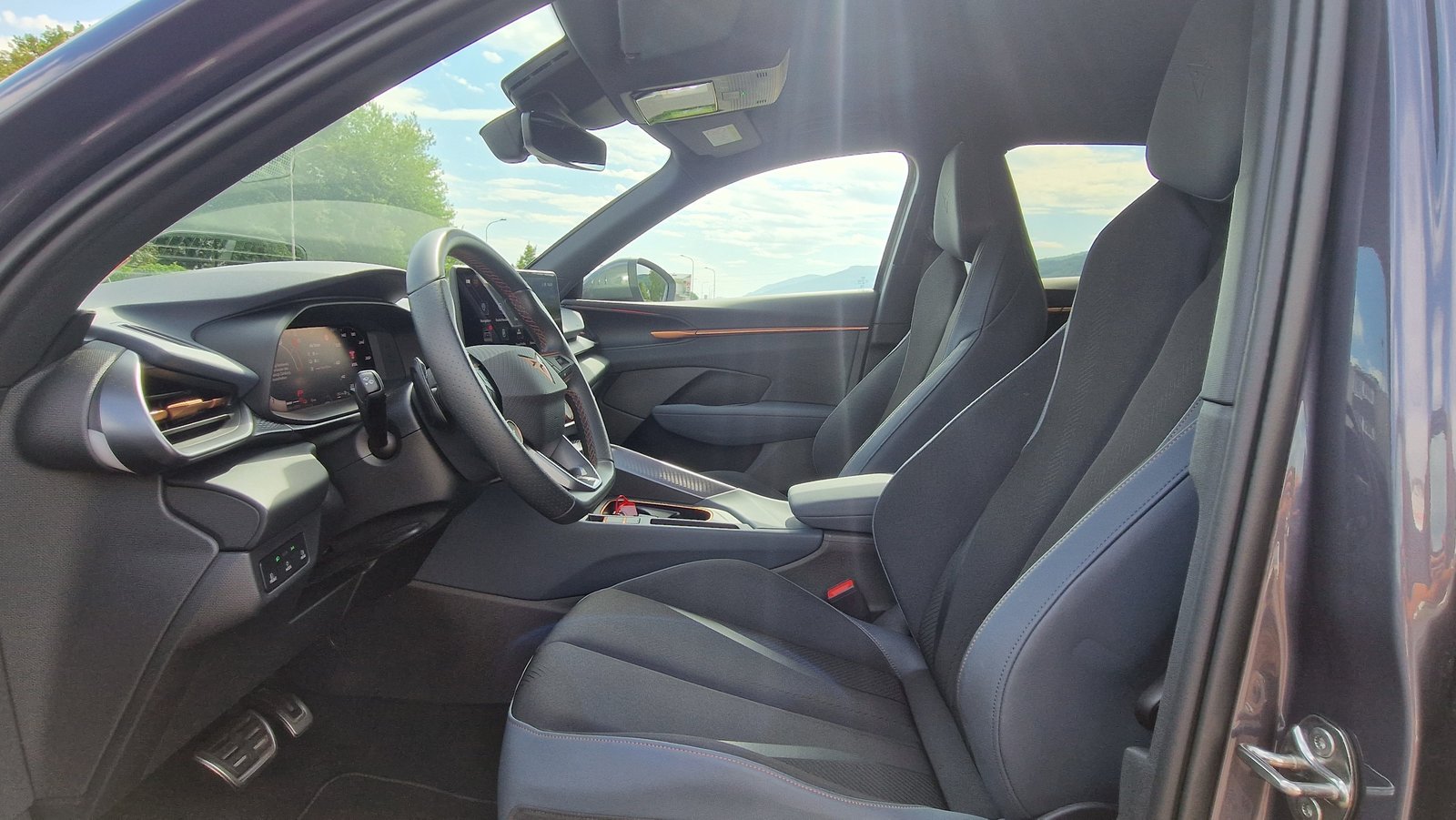 CUPRA Terramar 1.5 eHybrid DSG VZ, Hybride Rechargeable Essence/Électricité, Occasion / Utilisé, Automatique - 7