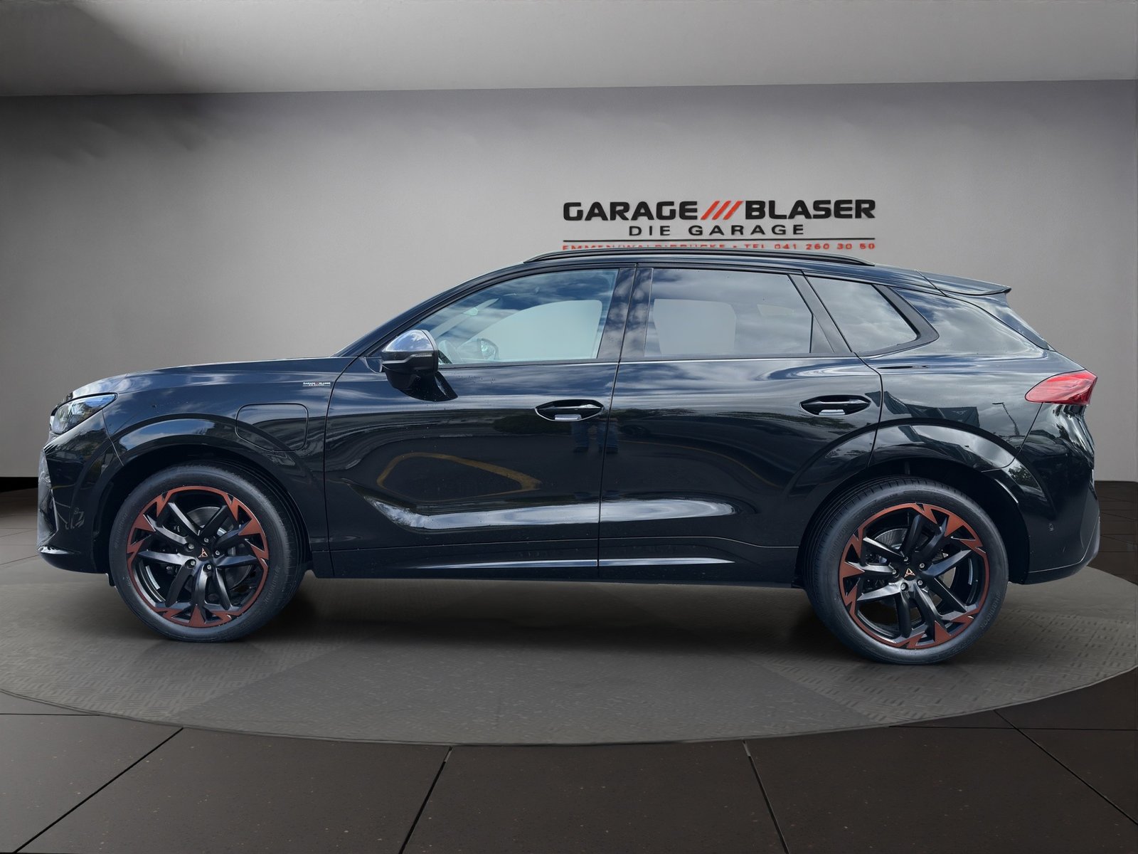 CUPRA Terramar 1.5 eHybrid DSG VZ, Plug-in-Hybrid Petrol/Electric, Ex-demonstrator, Automatic - 3