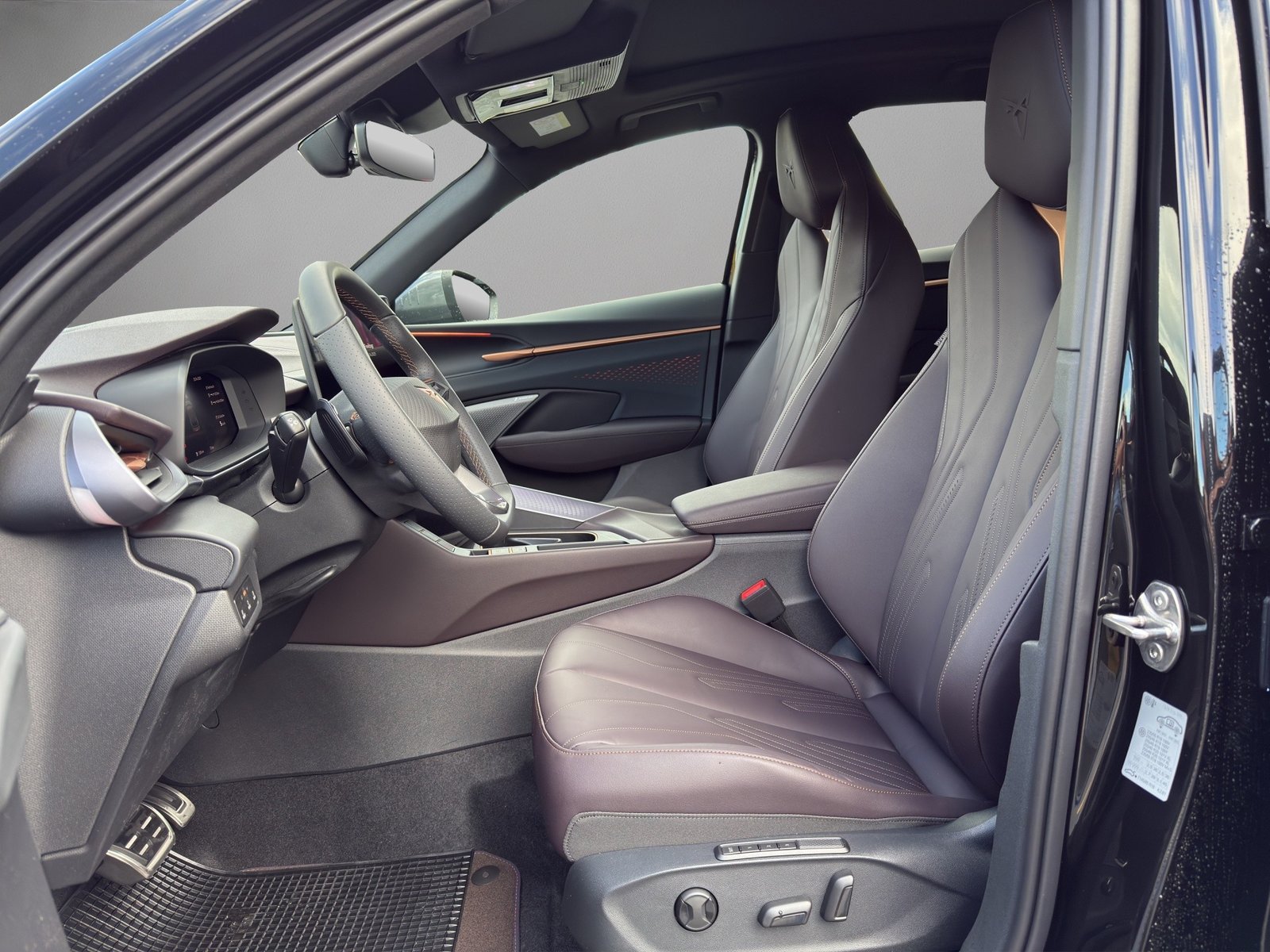 CUPRA Terramar 1.5 eHybrid DSG VZ, Plug-in-Hybrid Petrol/Electric, Ex-demonstrator, Automatic - 6