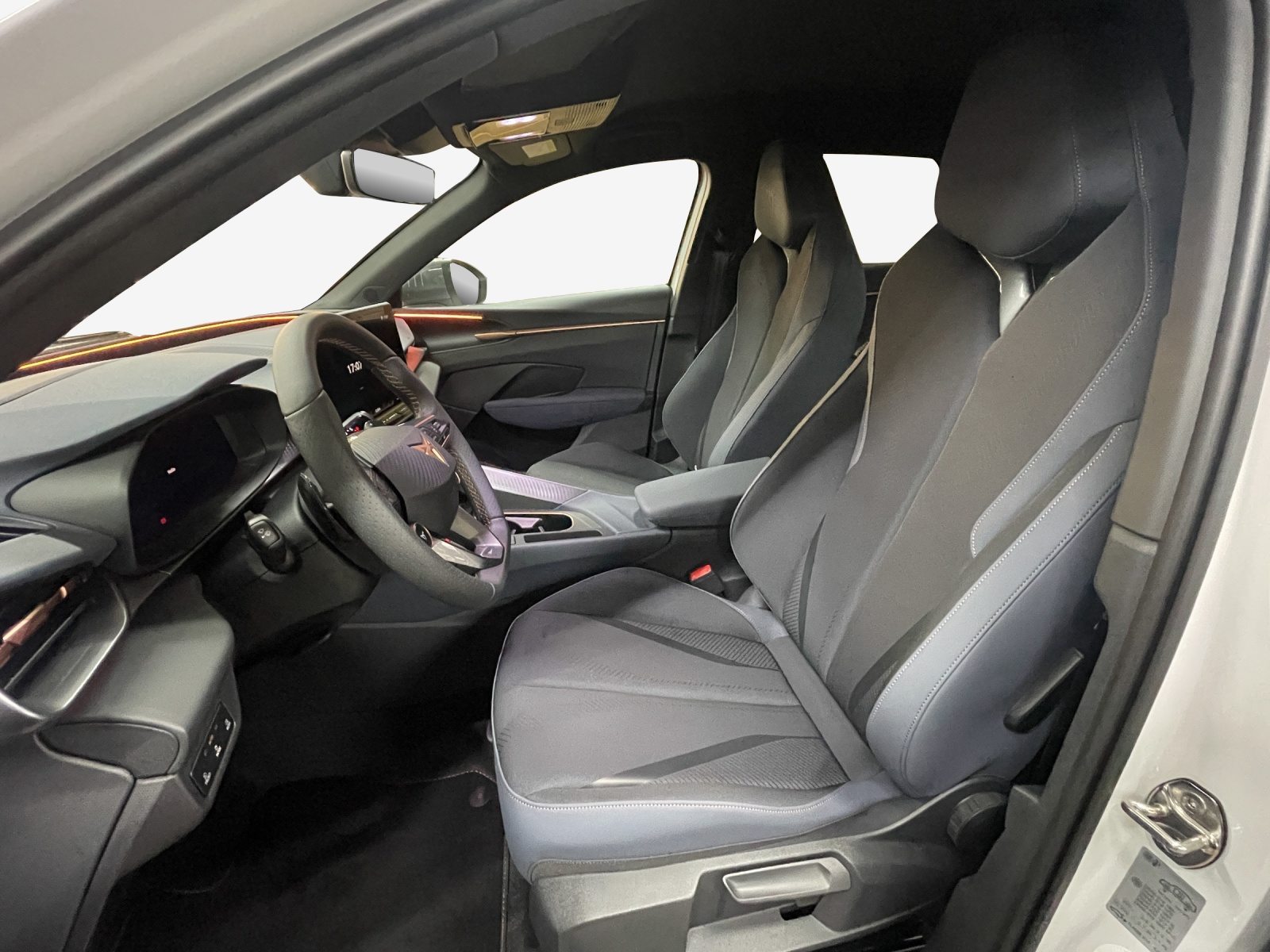 CUPRA TERRAMAR e-HYBRID BUSINESS EDITION, Full-Hybrid Petrol/Electric, Ex-demonstrator, Automatic - 7