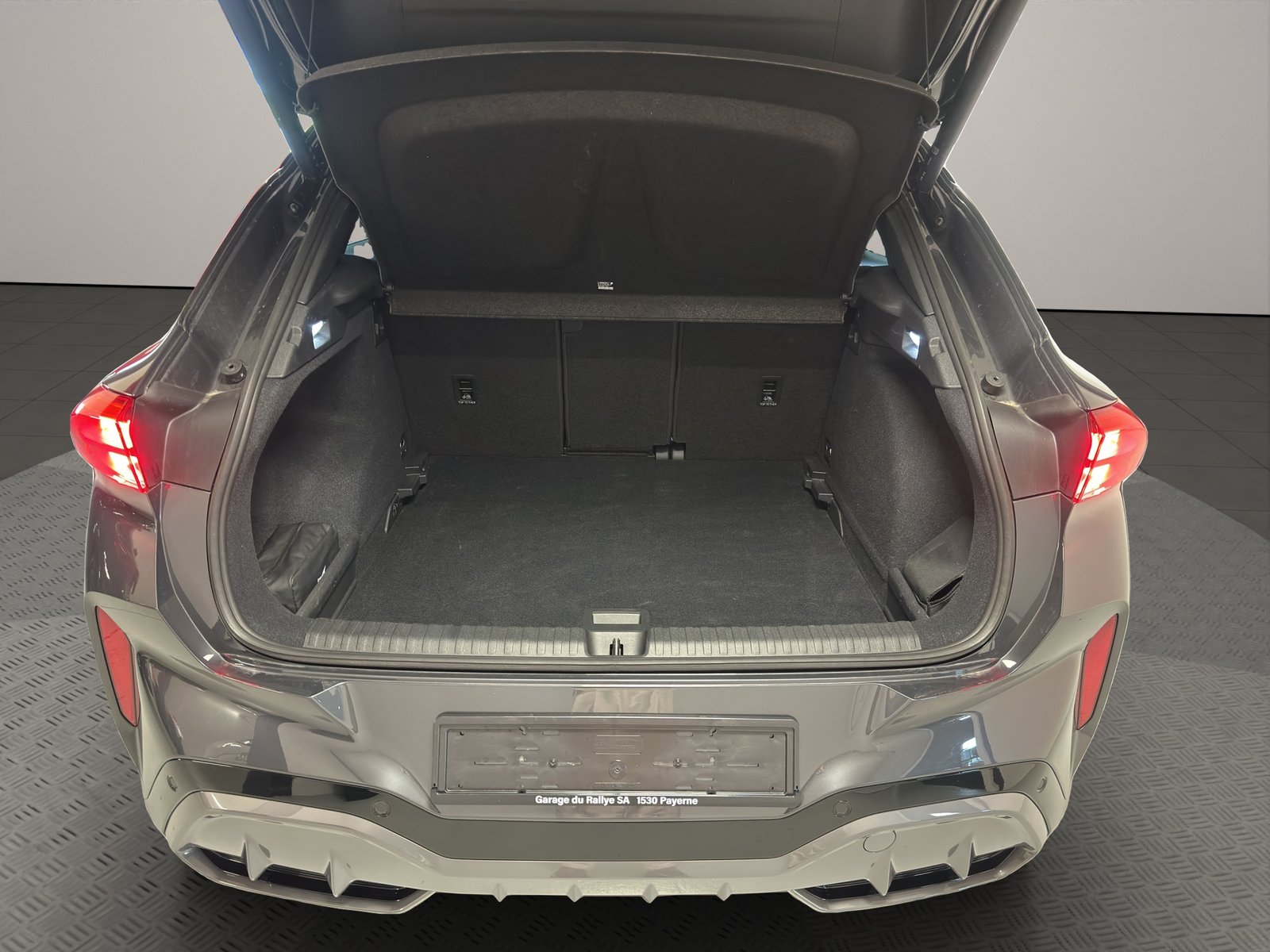 CUPRA Terramar 1.5 eTSI DSG, Mild-Hybrid Petrol/Electric, Ex-demonstrator, Automatic - 7