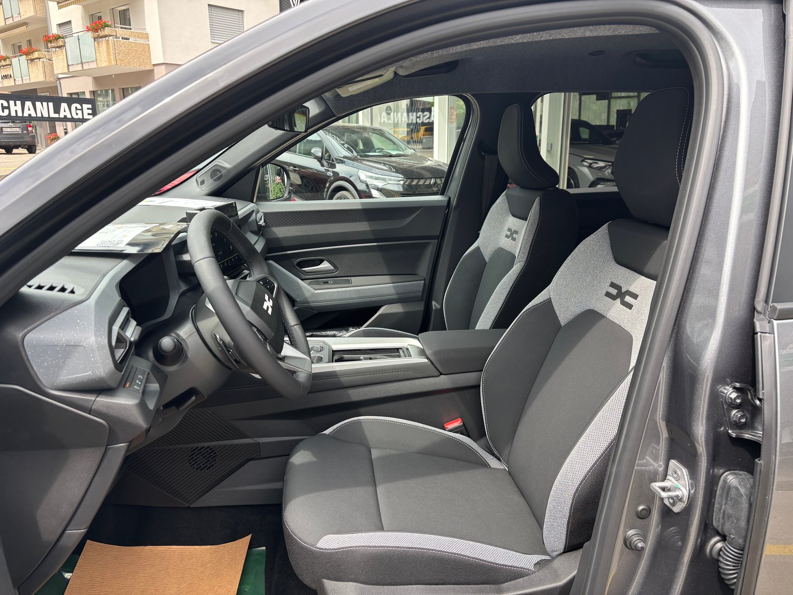 DACIA Bigster 150 Journey 4x4 Automat, Essence, Voiture nouvelle, Automatique - 6