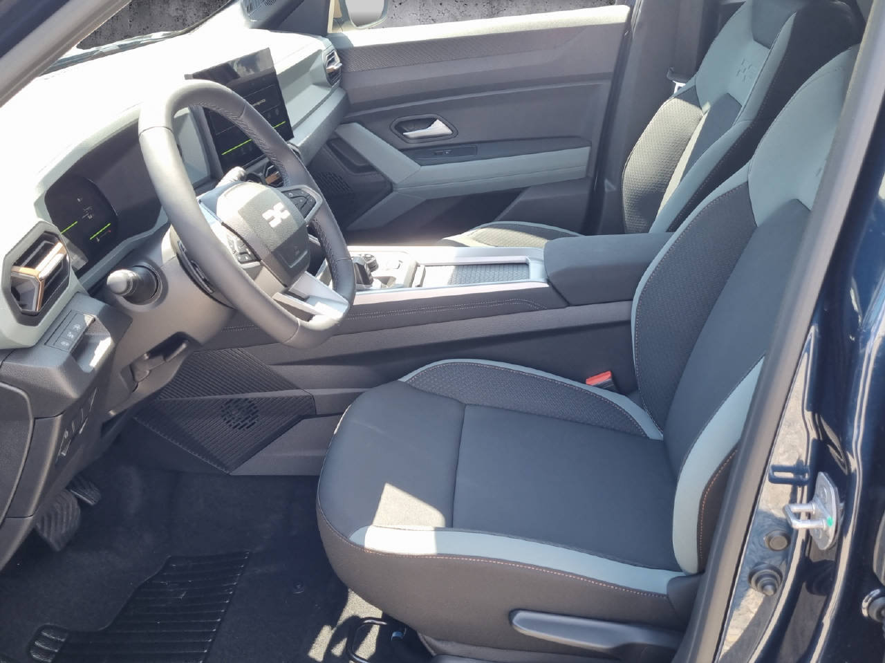 DACIA Bigster extreme hybrid 150 4x4, Full-Hybrid Petrol/Electric, Automatic - 5