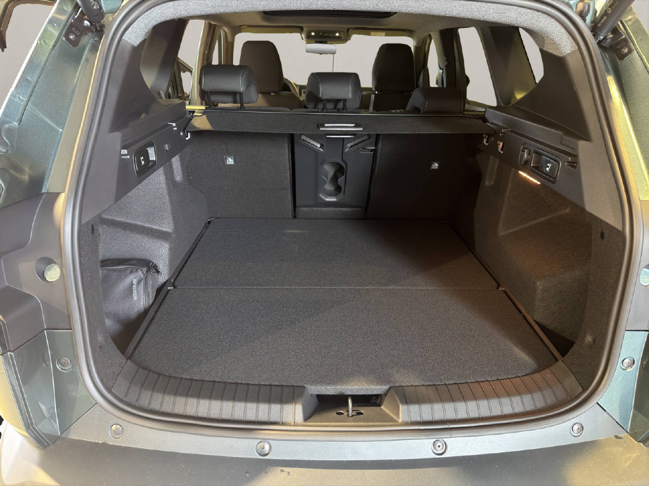 DACIA Bigster 1.8 Hybrid Journey, Full-Hybrid Petrol/Electric, New car, Automatic - 7