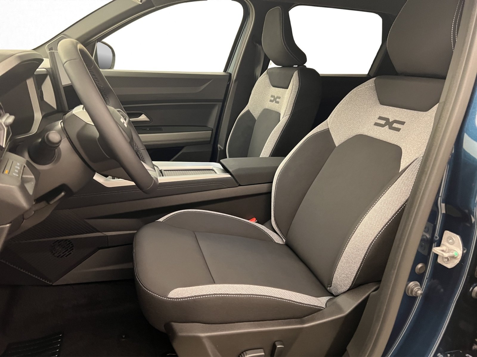DACIA Bigster 1.8 Hybrid Journey, Voll-Hybrid Benzin/Elektro, Neuwagen, Automatik - 4