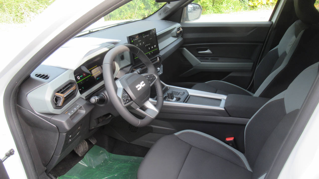 DACIA Bigster 1.8 Hybrid Extreme, Voll-Hybrid Benzin/Elektro, Neuwagen, Automatik - 5