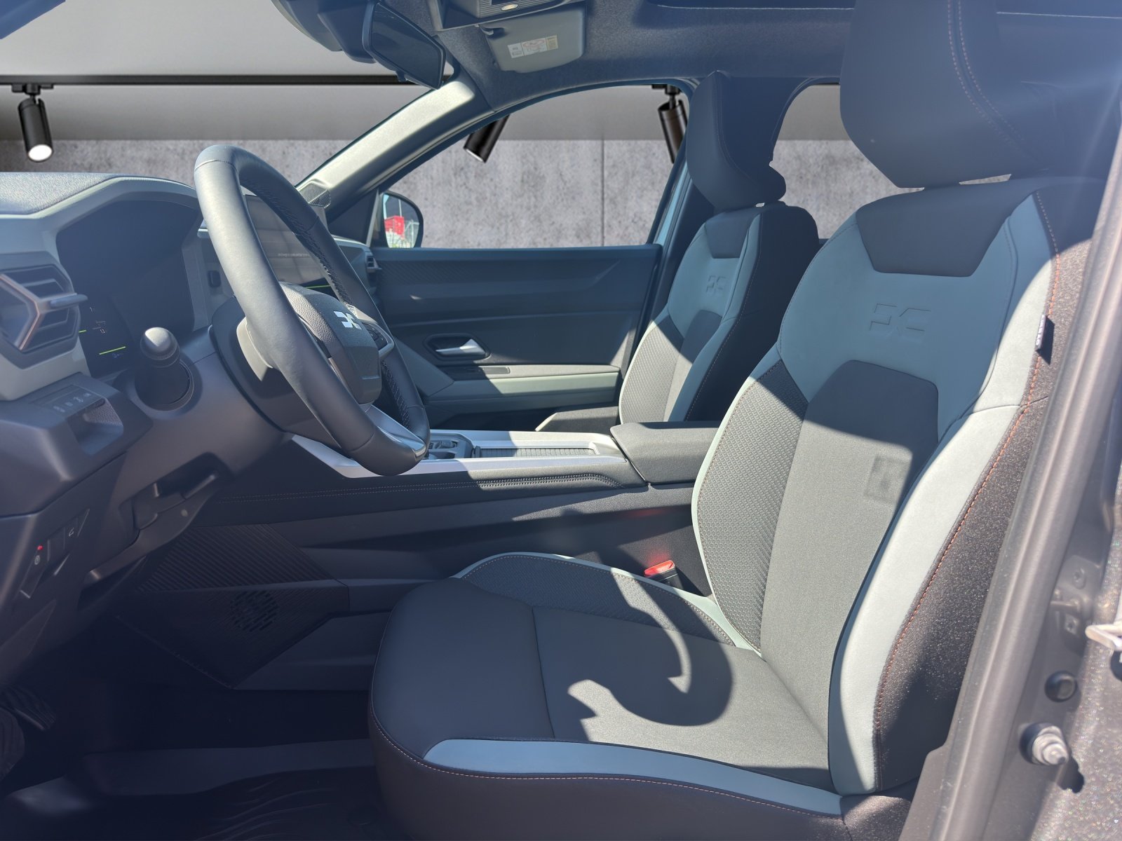 DACIA Bigster HEV 155 Extreme, Voll-Hybrid Benzin/Elektro, Neuwagen, Automatik - 6