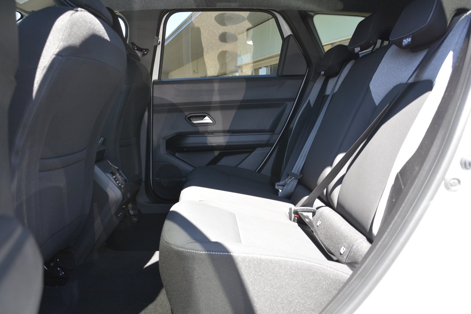 DACIA BIGSTER journey hybrid 155, Hybride Intégral Essence/Électricité, Voiture nouvelle, Automatique - 7